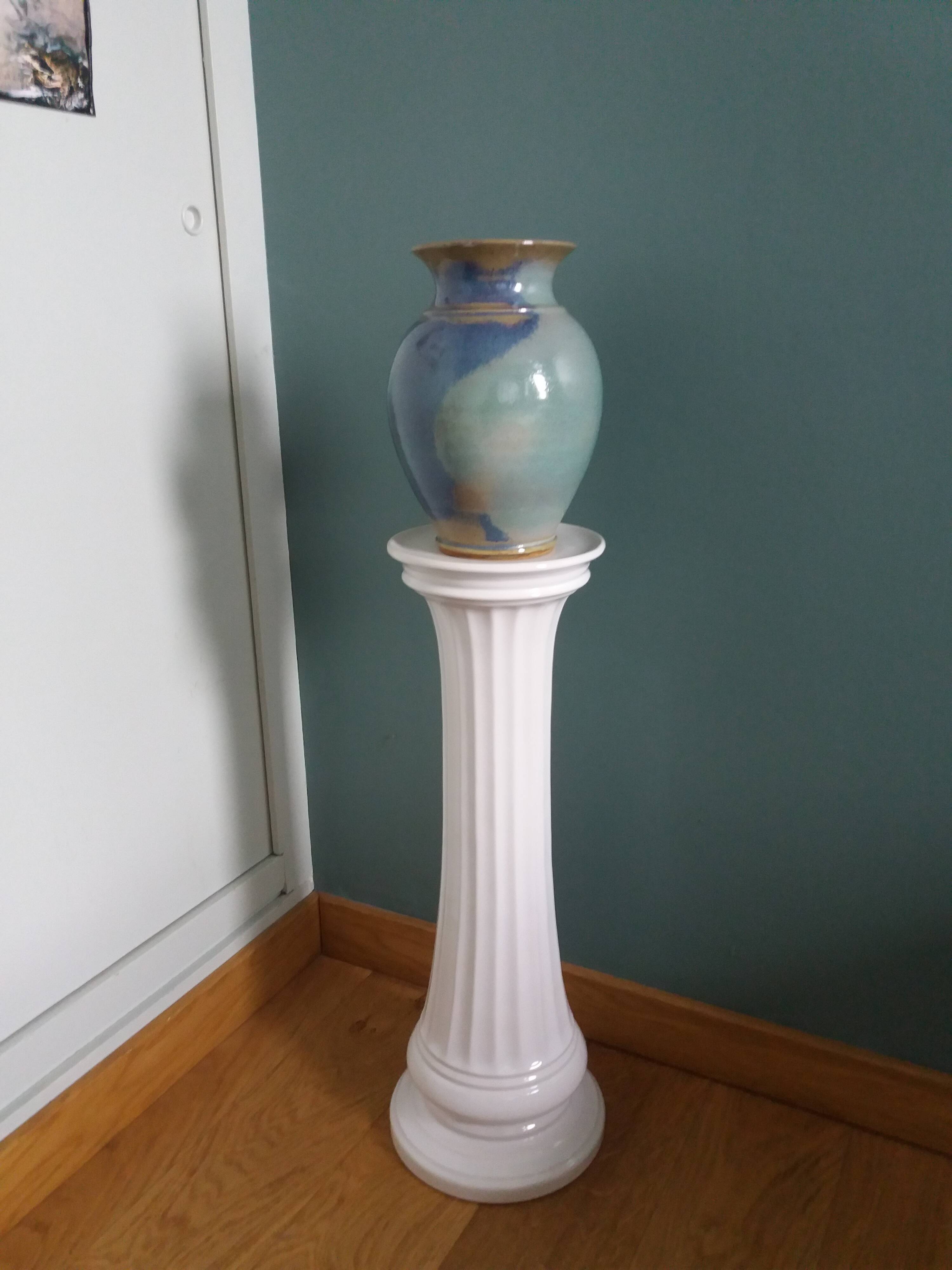Ceramic column
