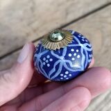 Genuine stoneware door knobs