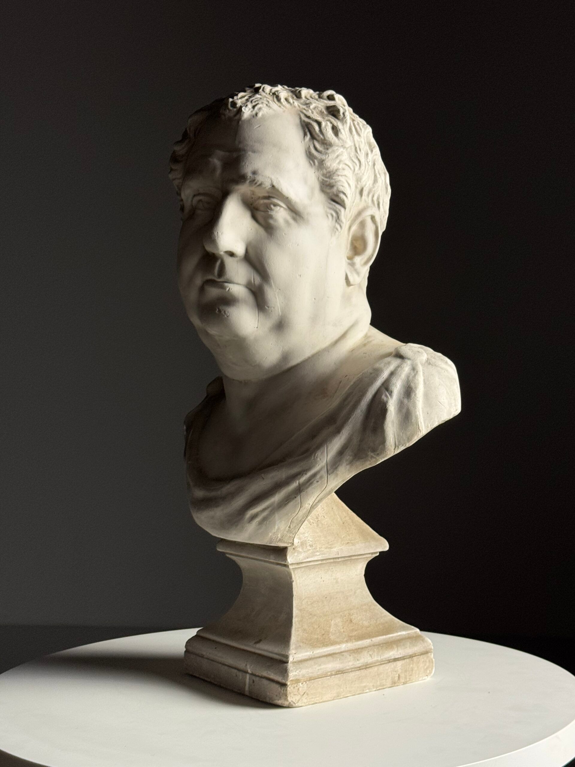 Buste de Vitellius en plâtre romain, 20e siècle.