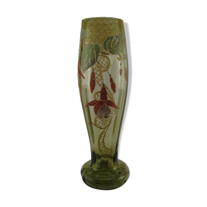 Vase balustre sur piédouche