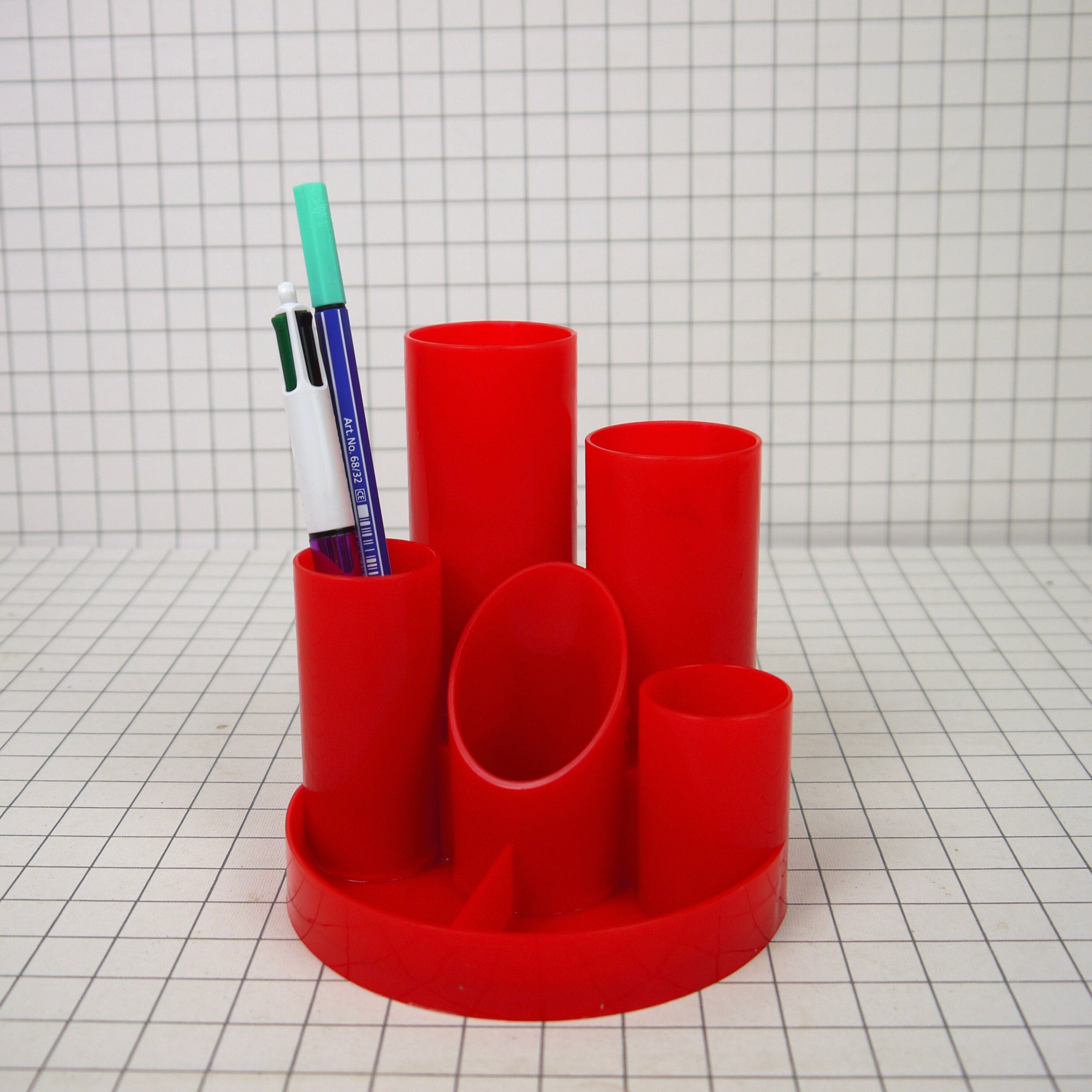 Pencil pot, red Helix office organizer