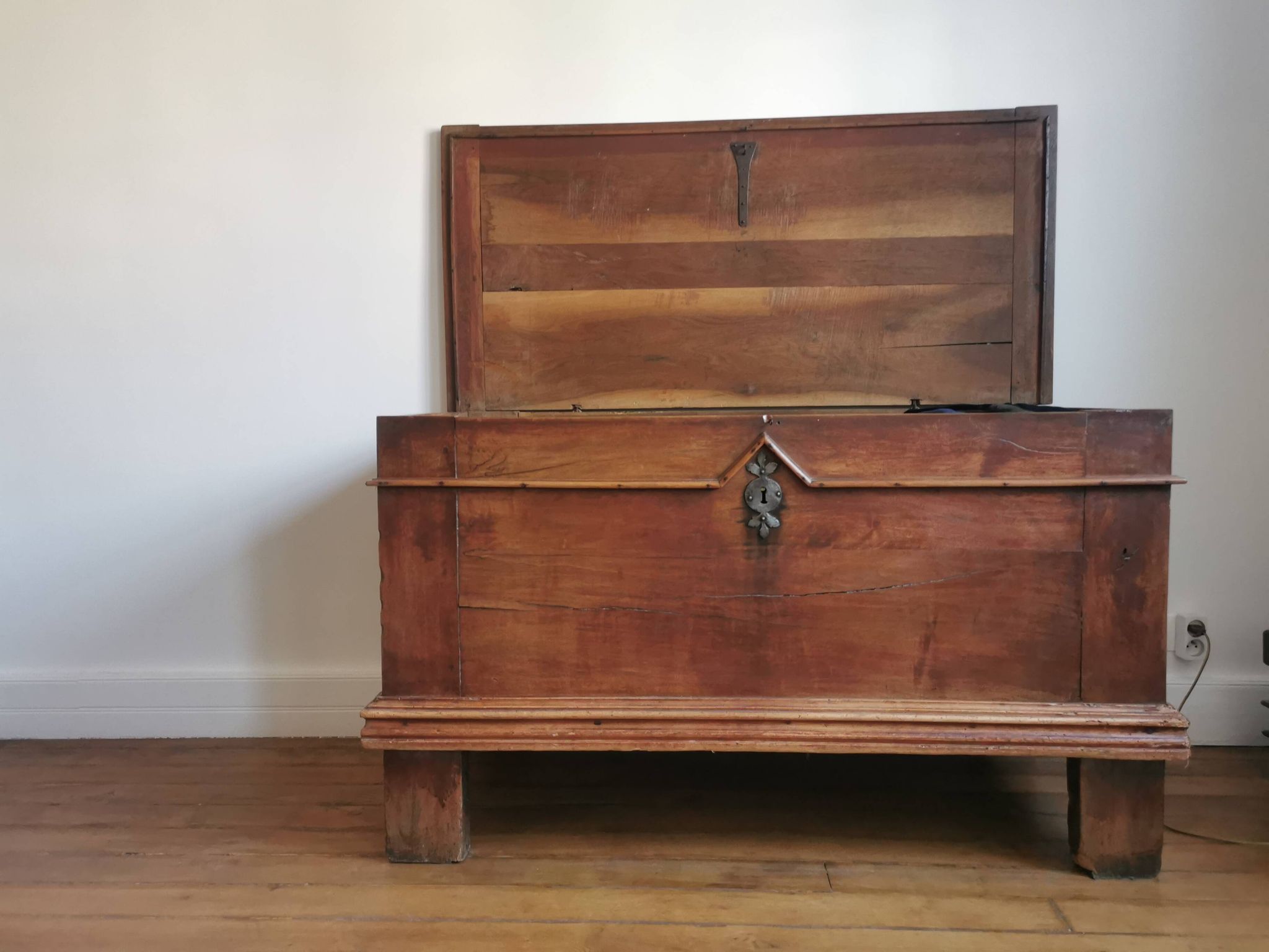 Old Vendée-style buffet
