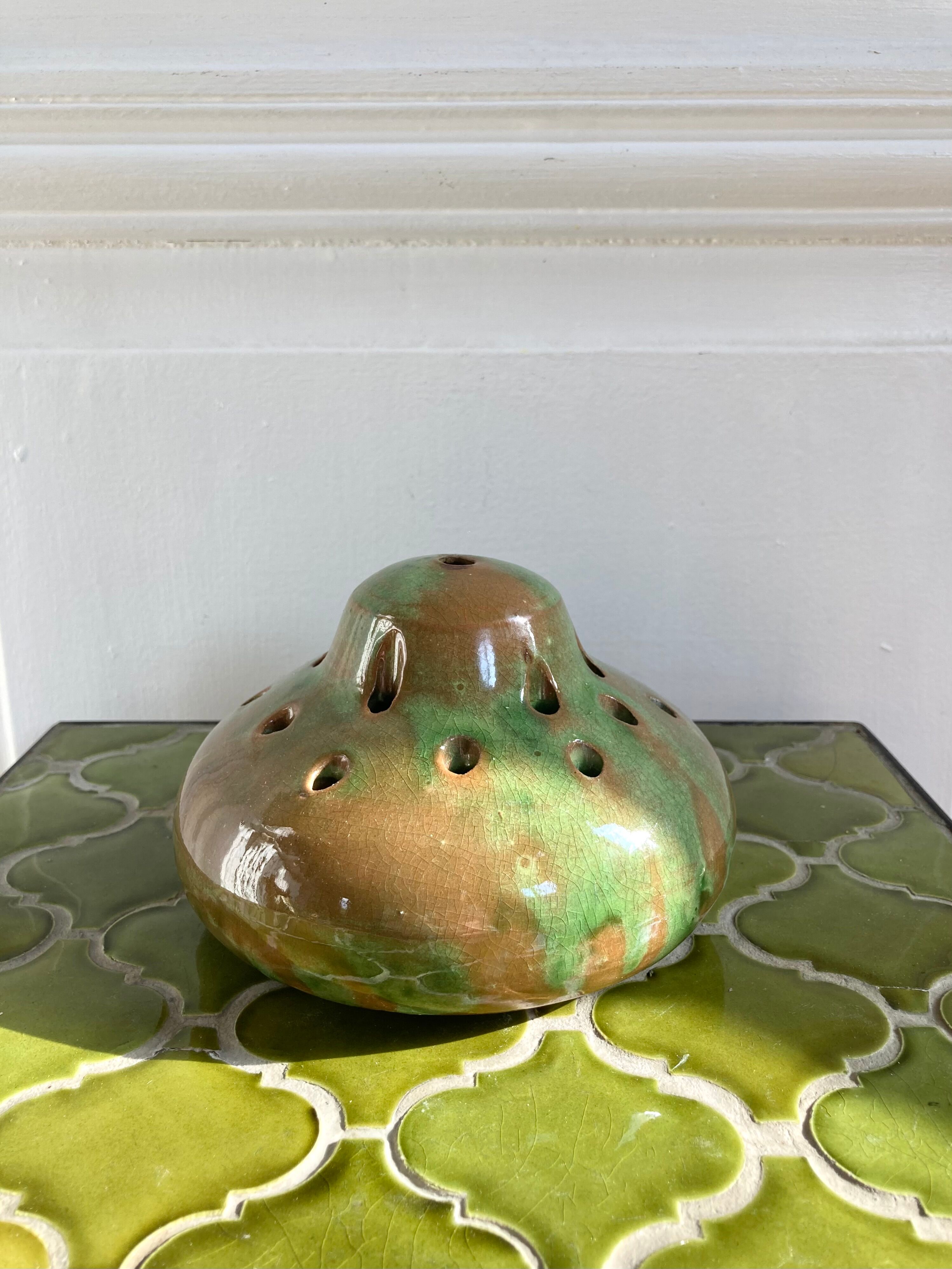 Vase pique flowers cracked ceramic