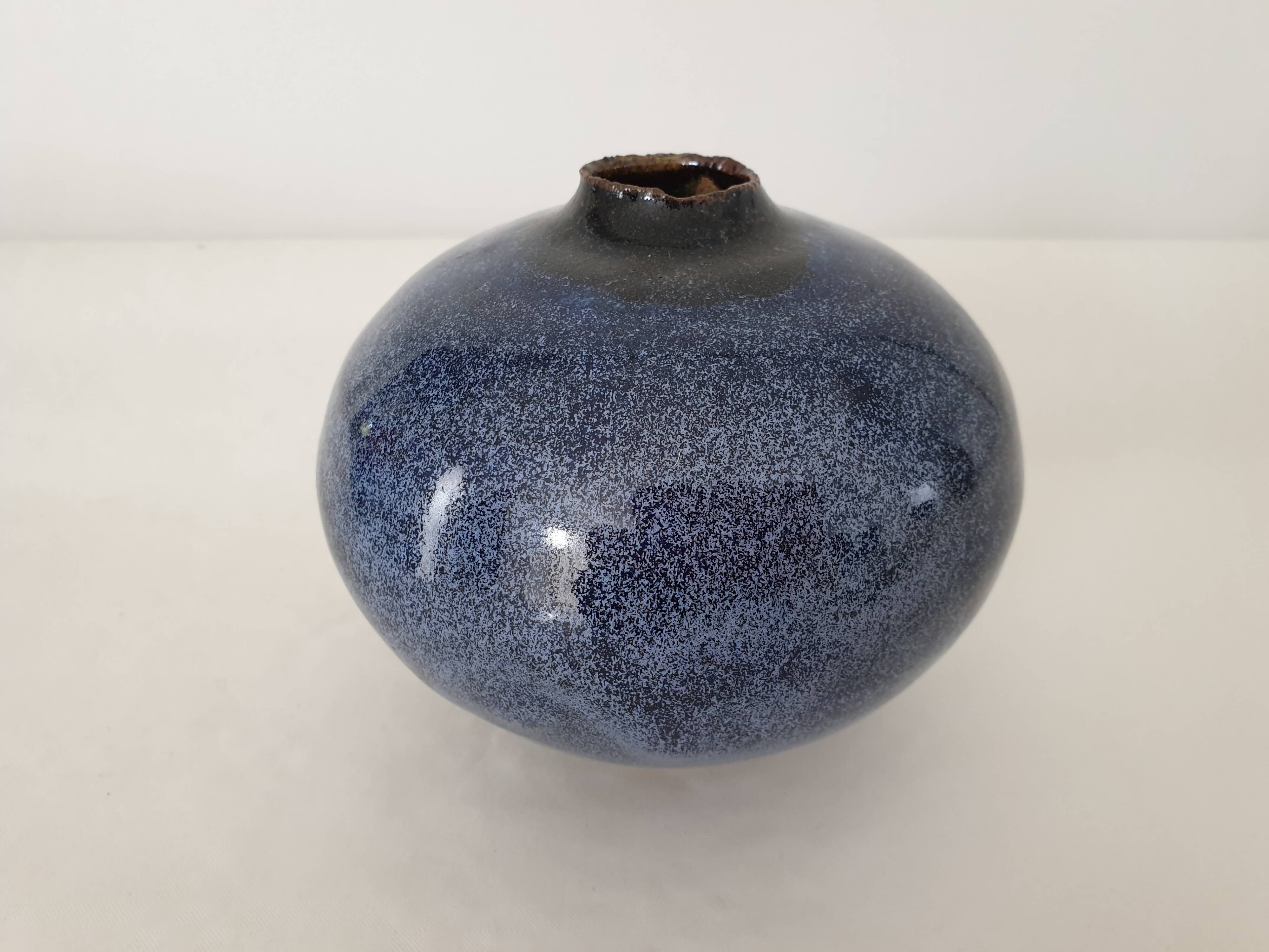 Blue ball vase in enamelled ceramic signed pictogram (Signature to be identified)