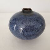 Vase Boule bleu en céramique émaillée signé pictogramme (Signature à identifier)