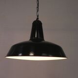 Industrial hanging lamp with enamelled steel shade