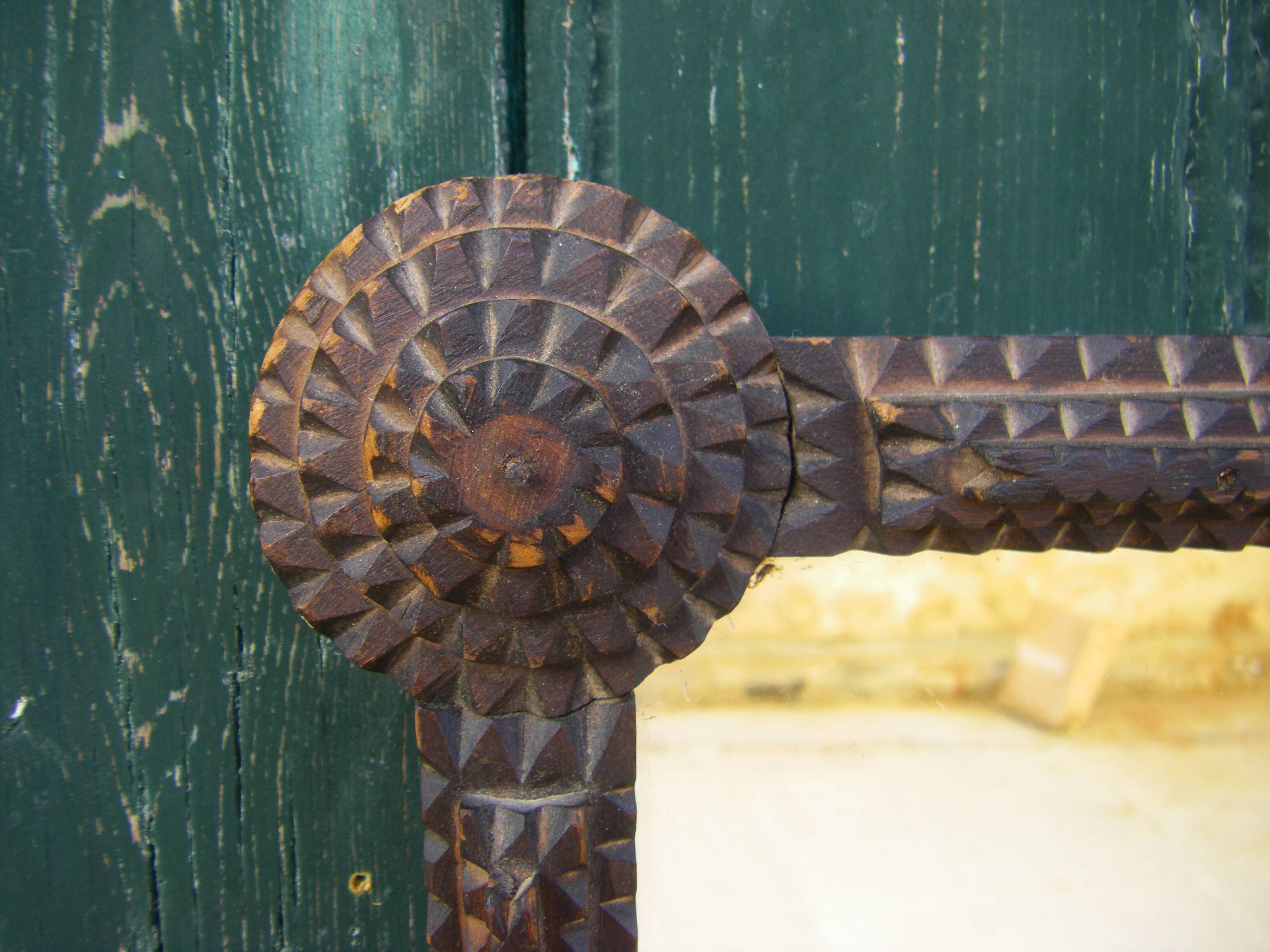 Old mirror "Tramp art"