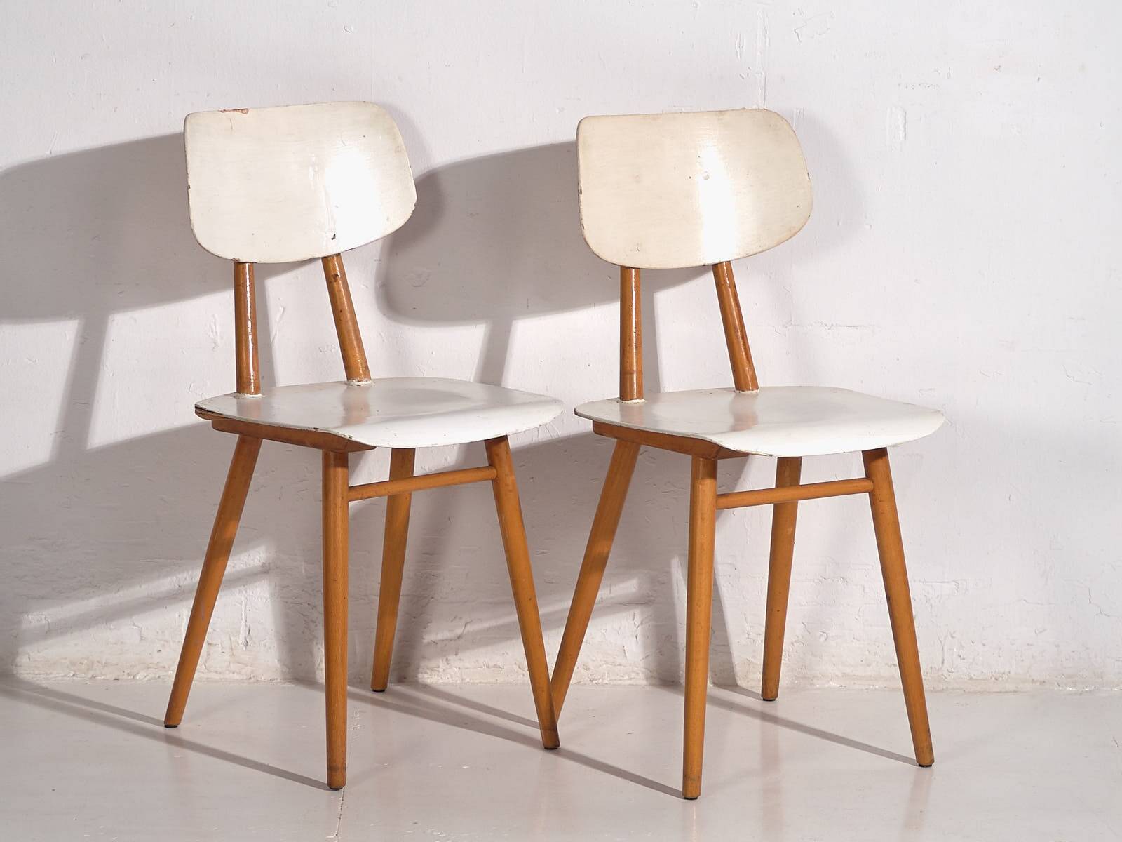Vintage white chairs (circa 1960). 3-piece set #1