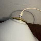 Suspension globe opalin, pavillon doré Pascot