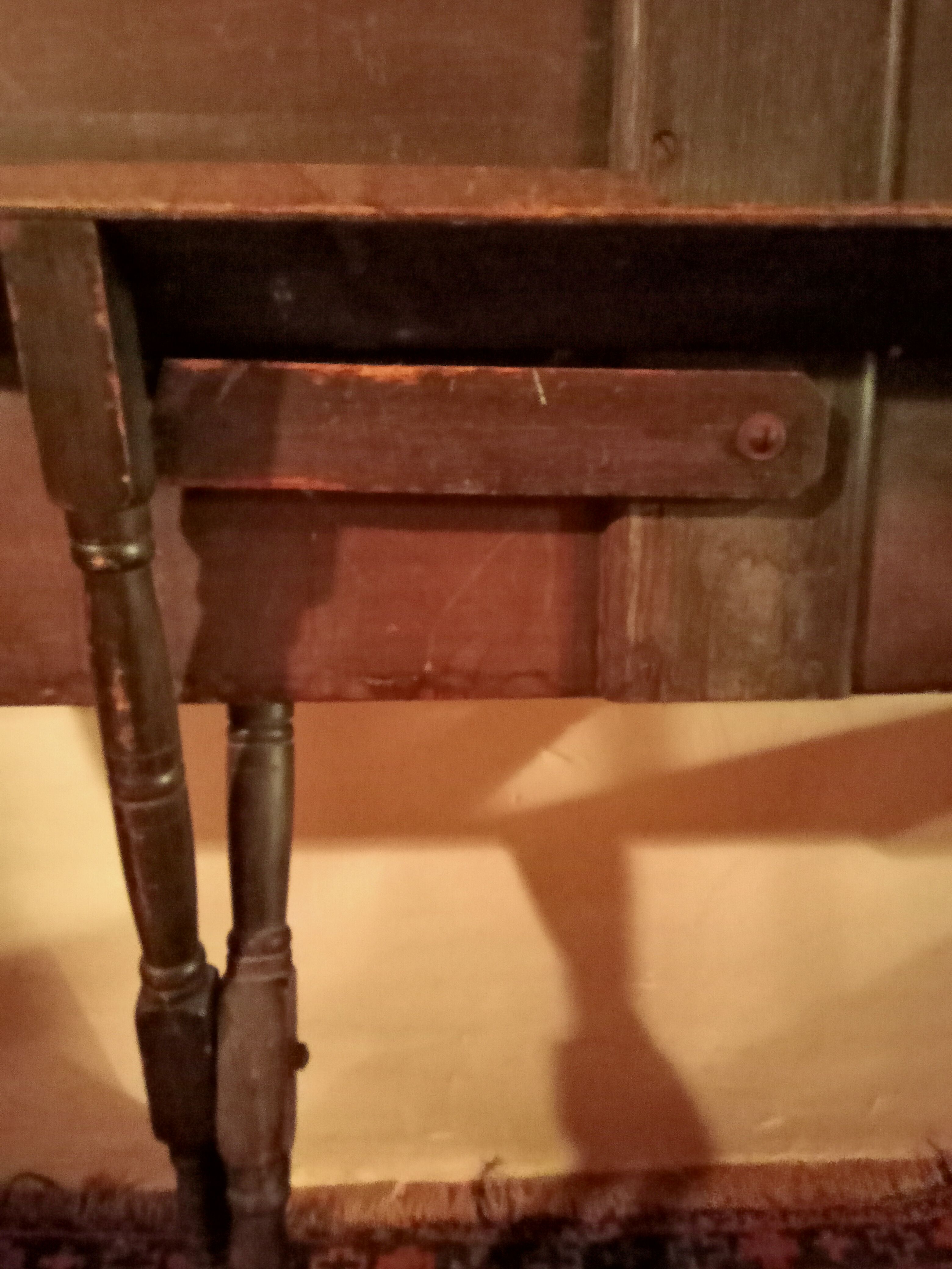 Retro folding coffee table