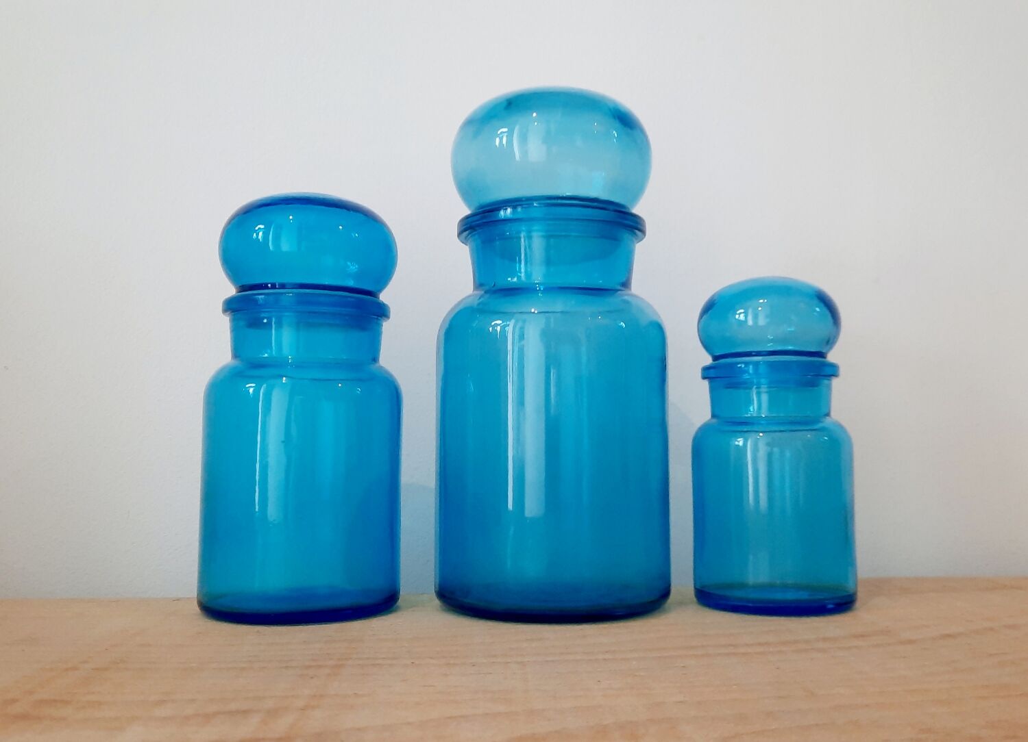 Apothecary glass jar