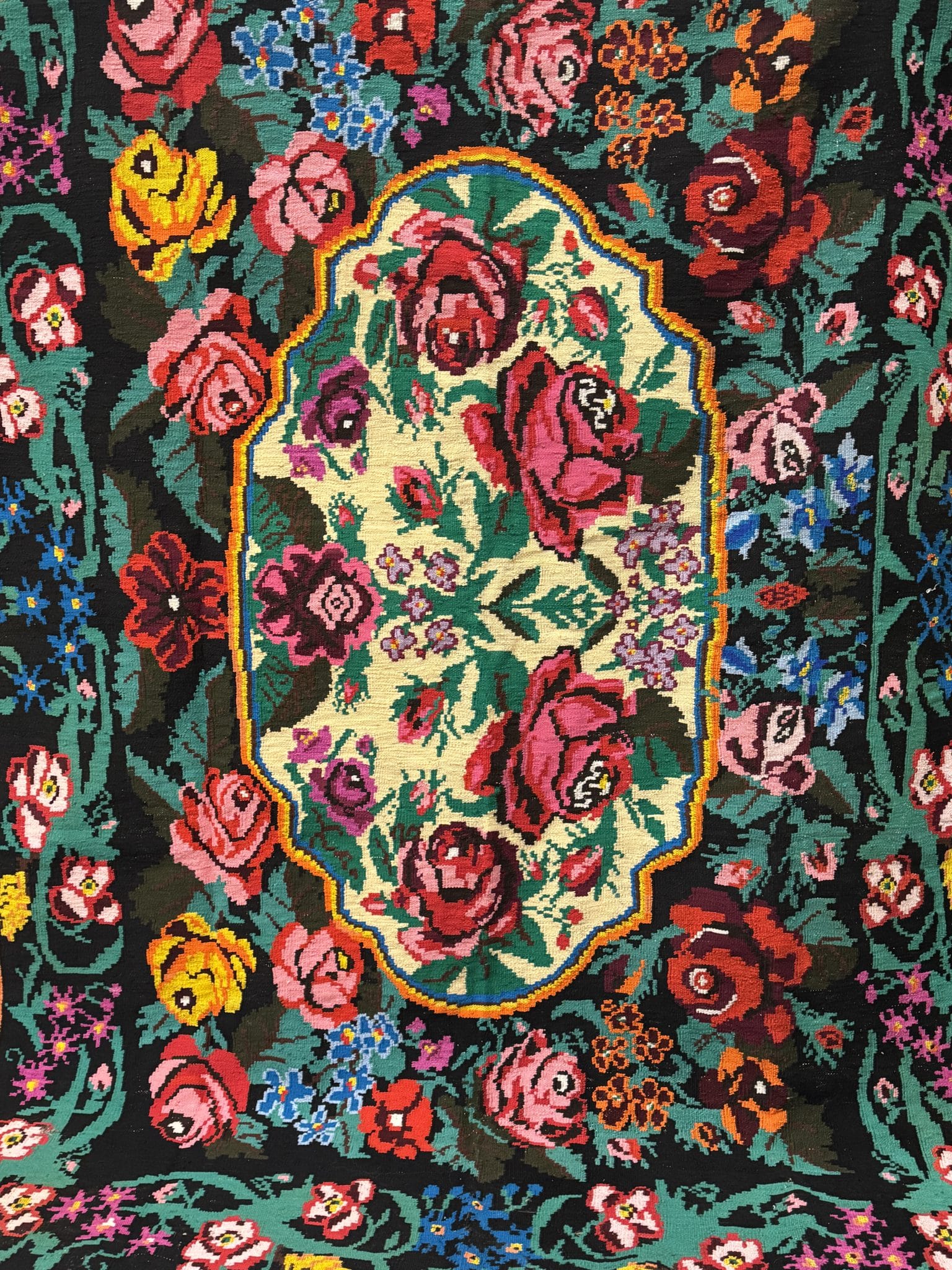 Moldovan kilim rug – 258 x 183 cm