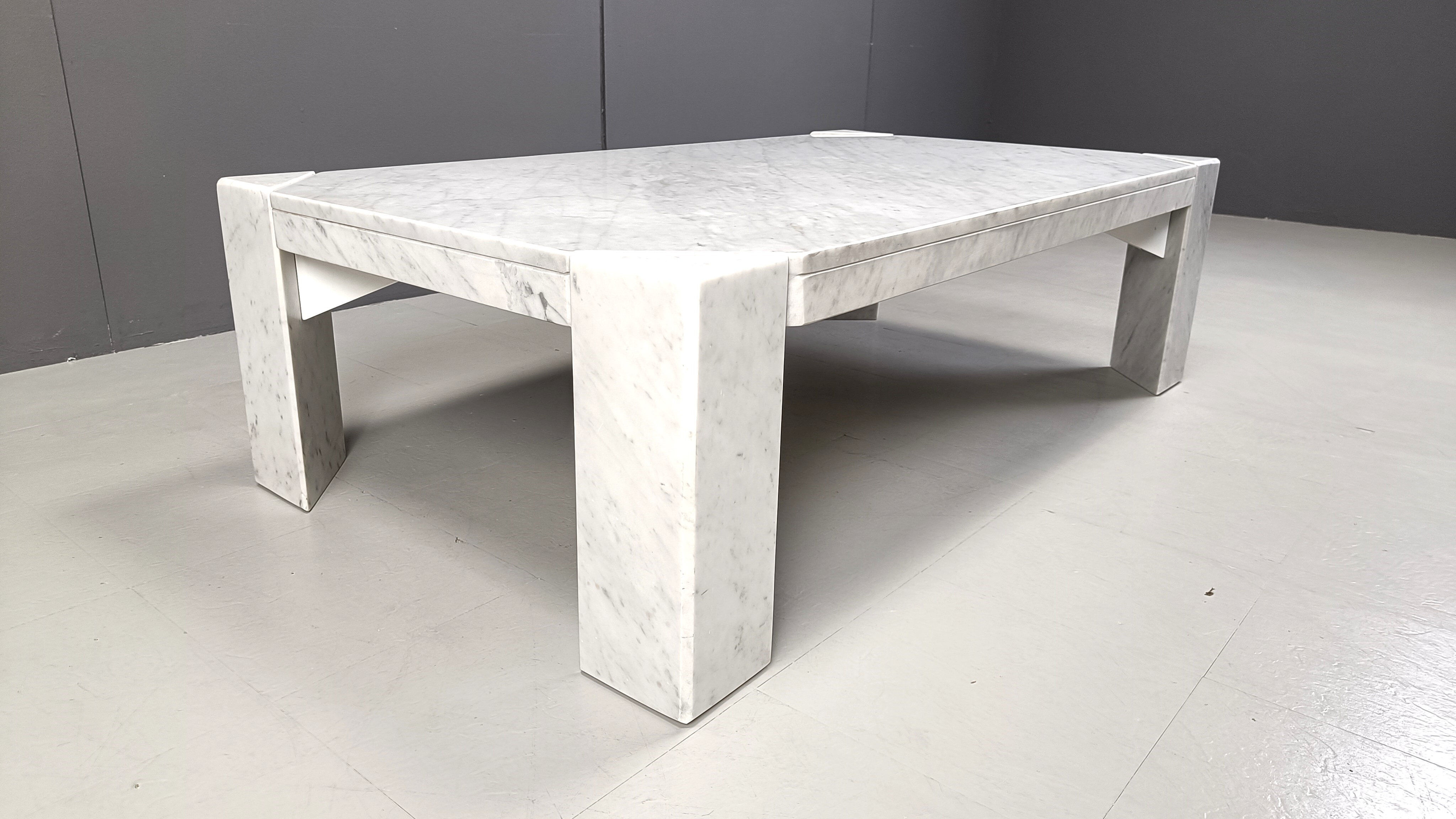 Vintage Italian marble coffee table, 1970s