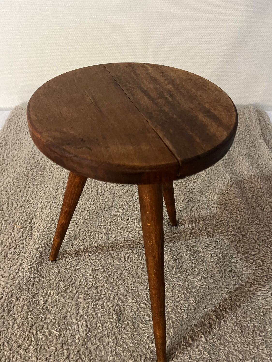 Tabouret tripode bois pieds compas