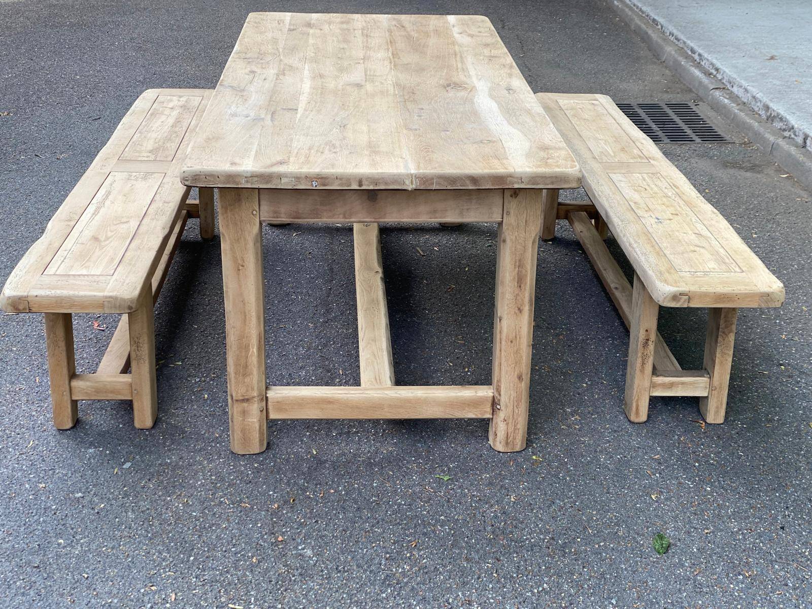 Large extendable farmhouse dining table stripped in solid oak 200-300cm