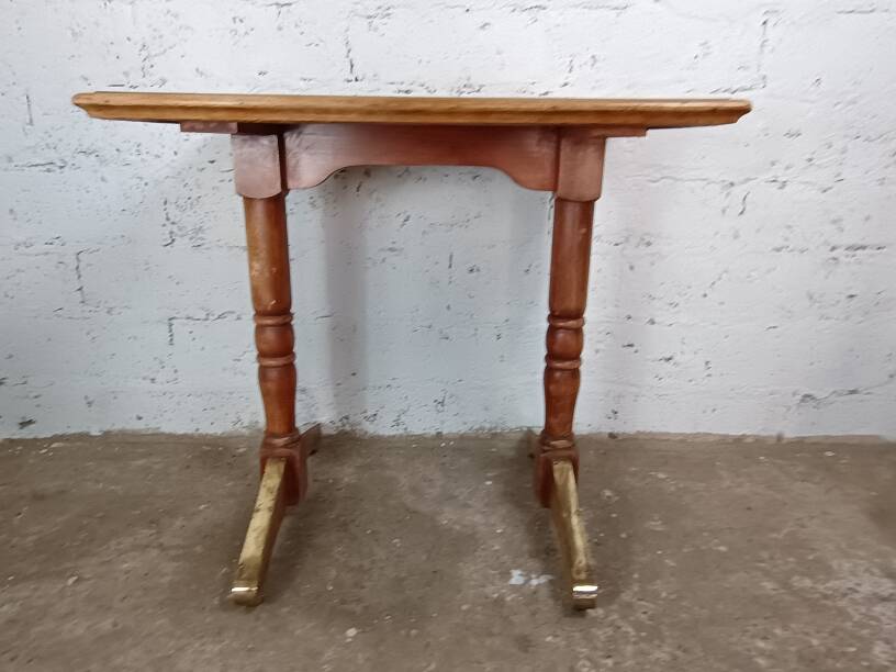 50s bistro table in brass formica