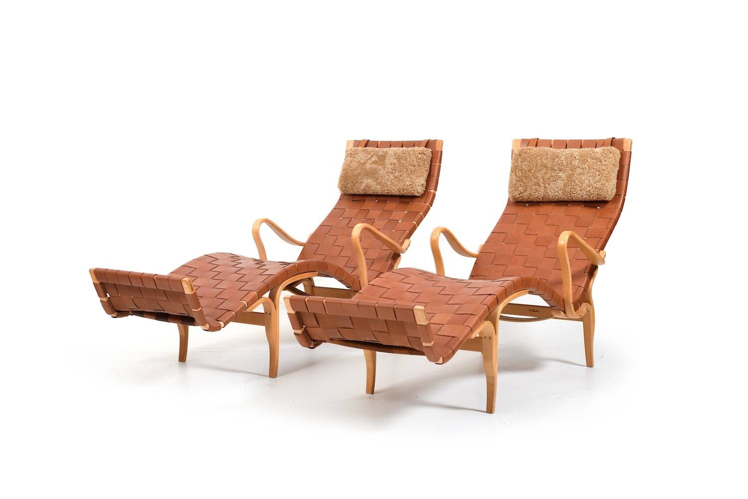 Pair of vintage Pernilla-3 Chaiselongues by Bruno Mathsson