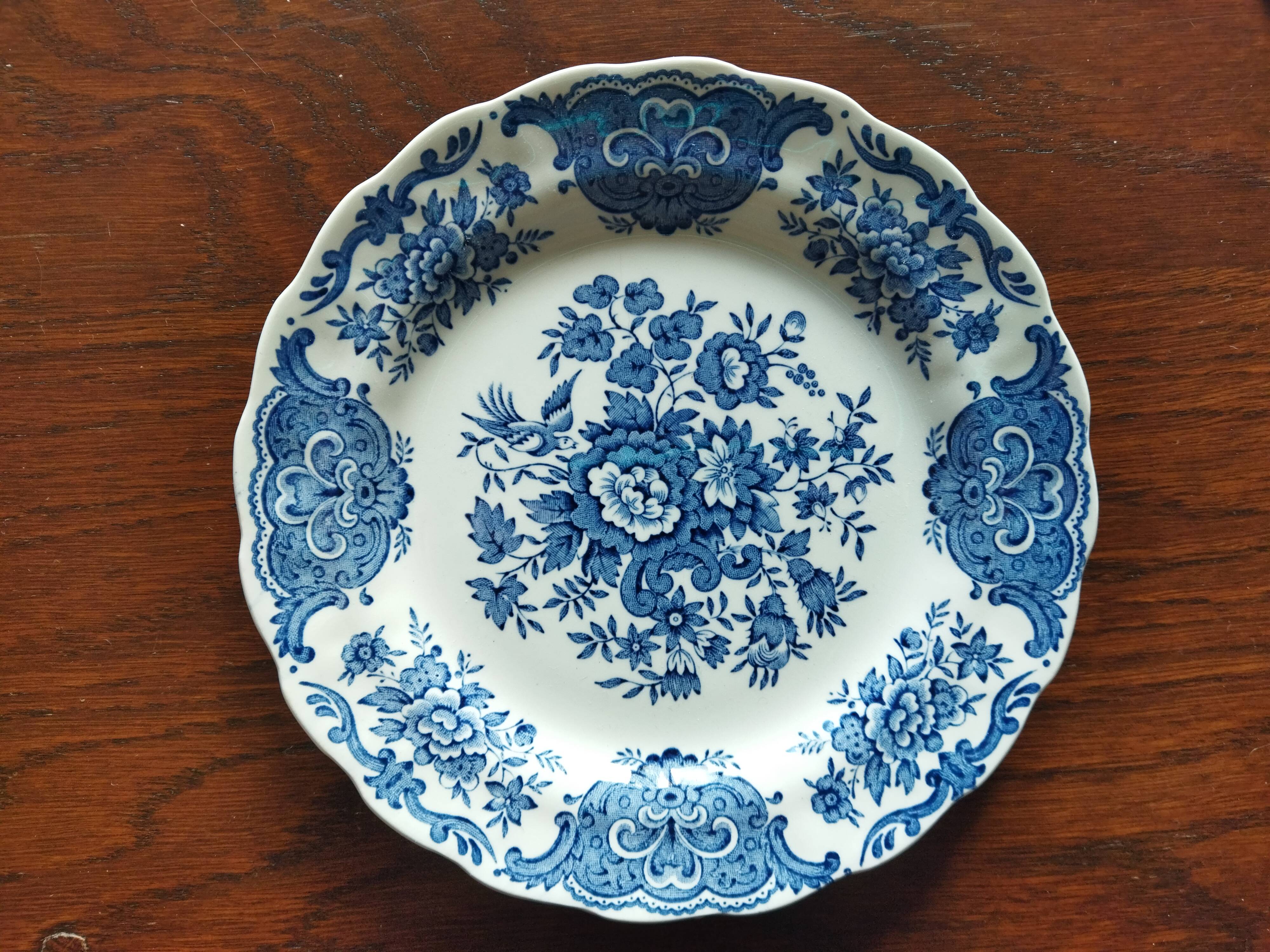 4 Ridgway "Windsor" English dessert plates