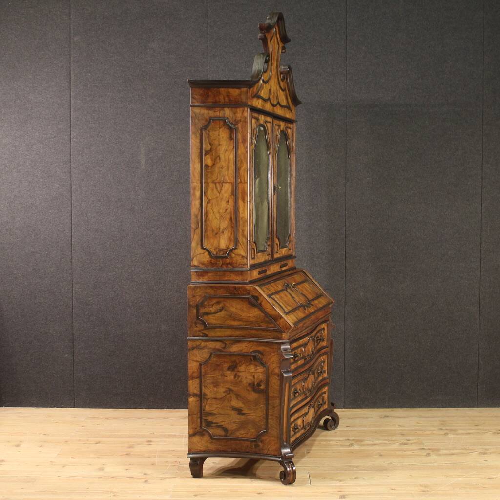 Grand trumeau lombard en bois du XXe siècle