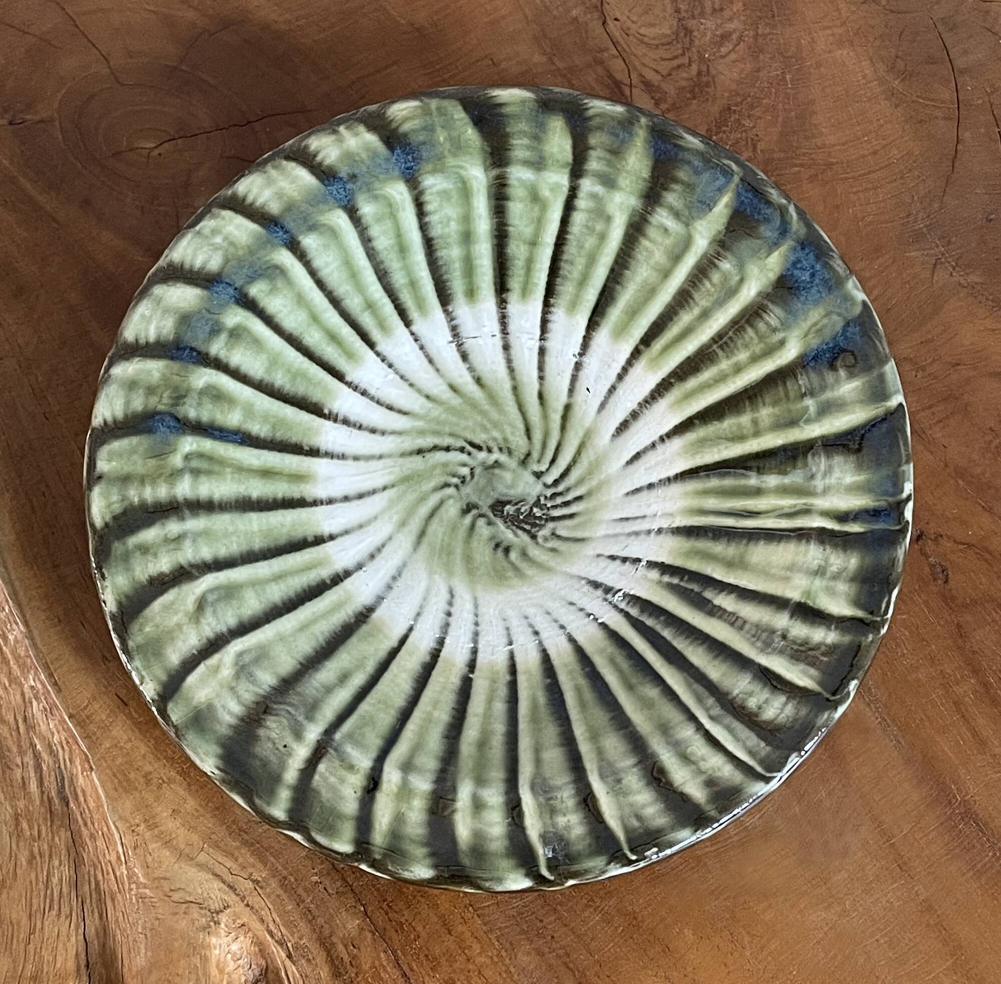 Onta-yaki ware - green and white ceramic teacup with saucer - japanese traditional handmade pottery