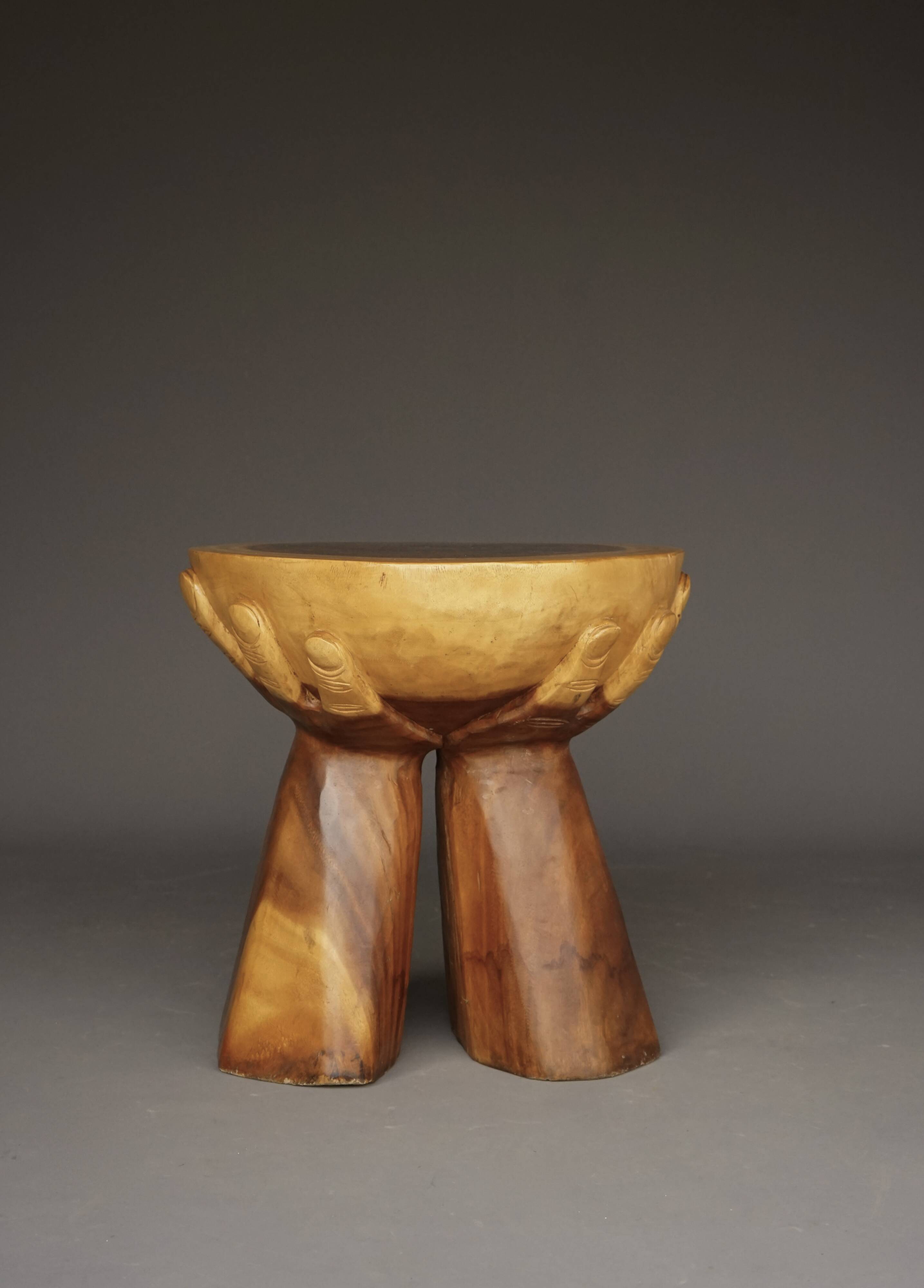 Table à manger vintage en bois massif. Années 1970