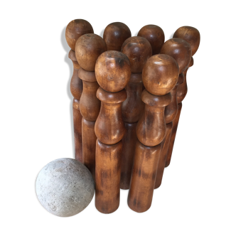 Old bowling game