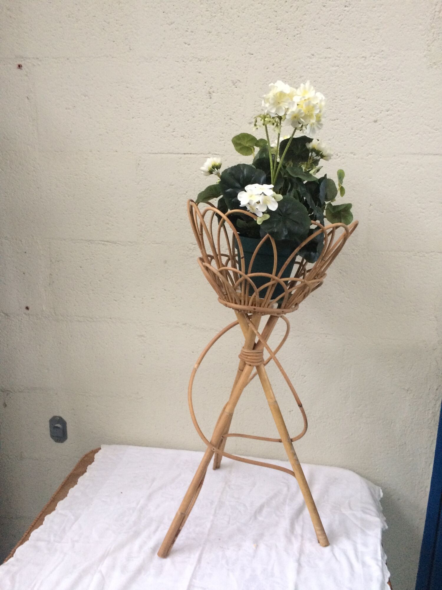 Porte plante en rotin et bambou vintage 1960