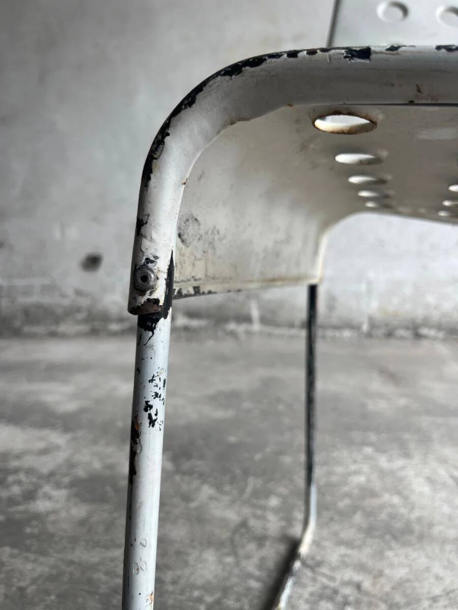 White Lacquered Steel Omstak Chair by Rodney Kinsman for Bieffeplast (1971) Industrial Sled Base