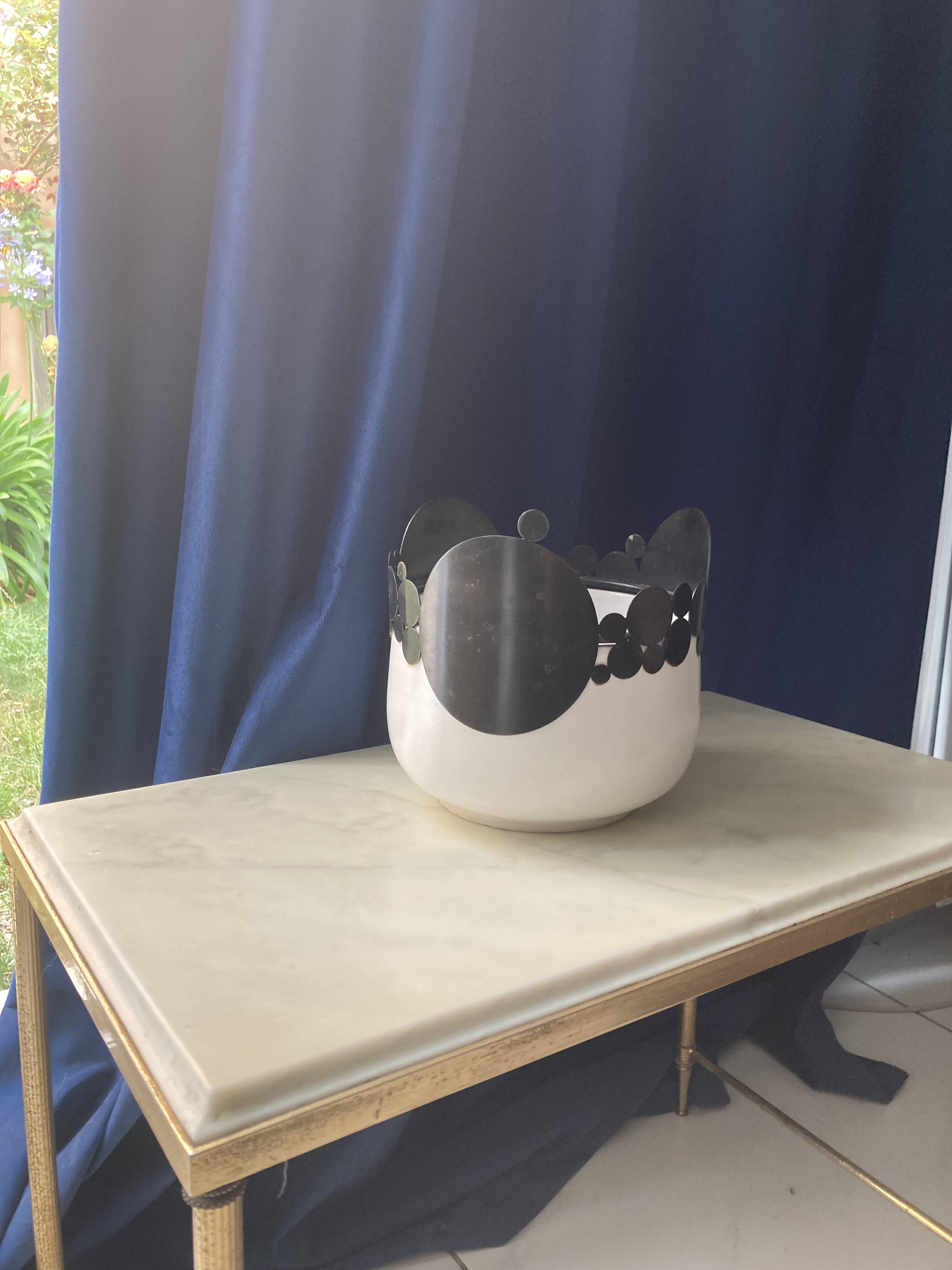 Glazed stoneware planter by Caroline Wagenaar