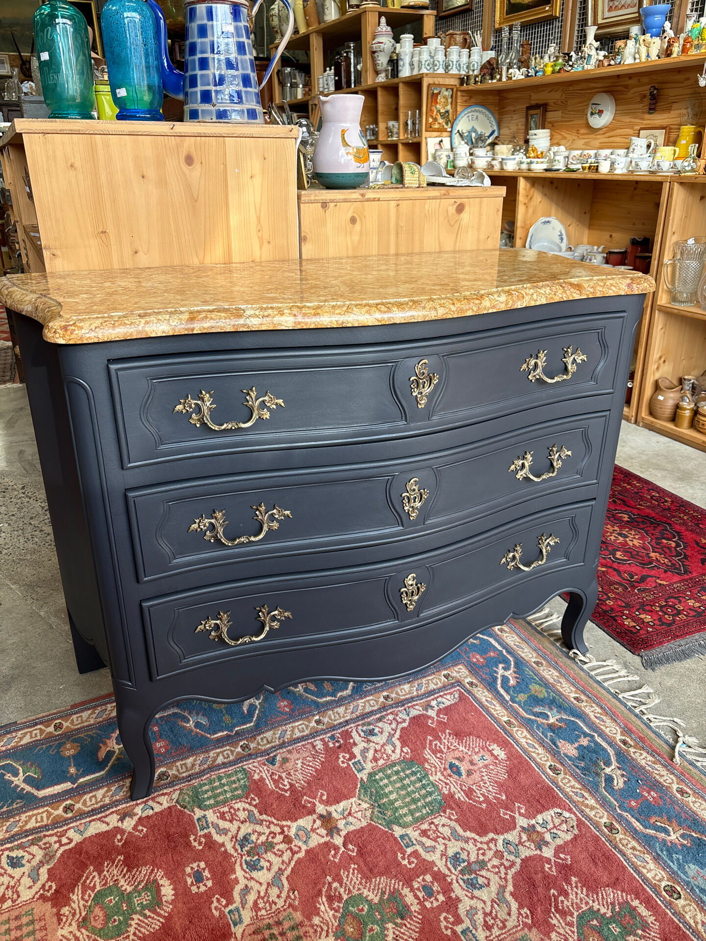 Renovated antique oak chest of drawers – 3 drawers – Marble top