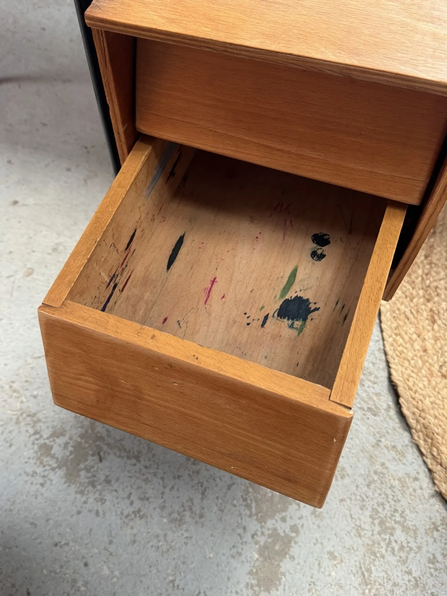 Children's desk