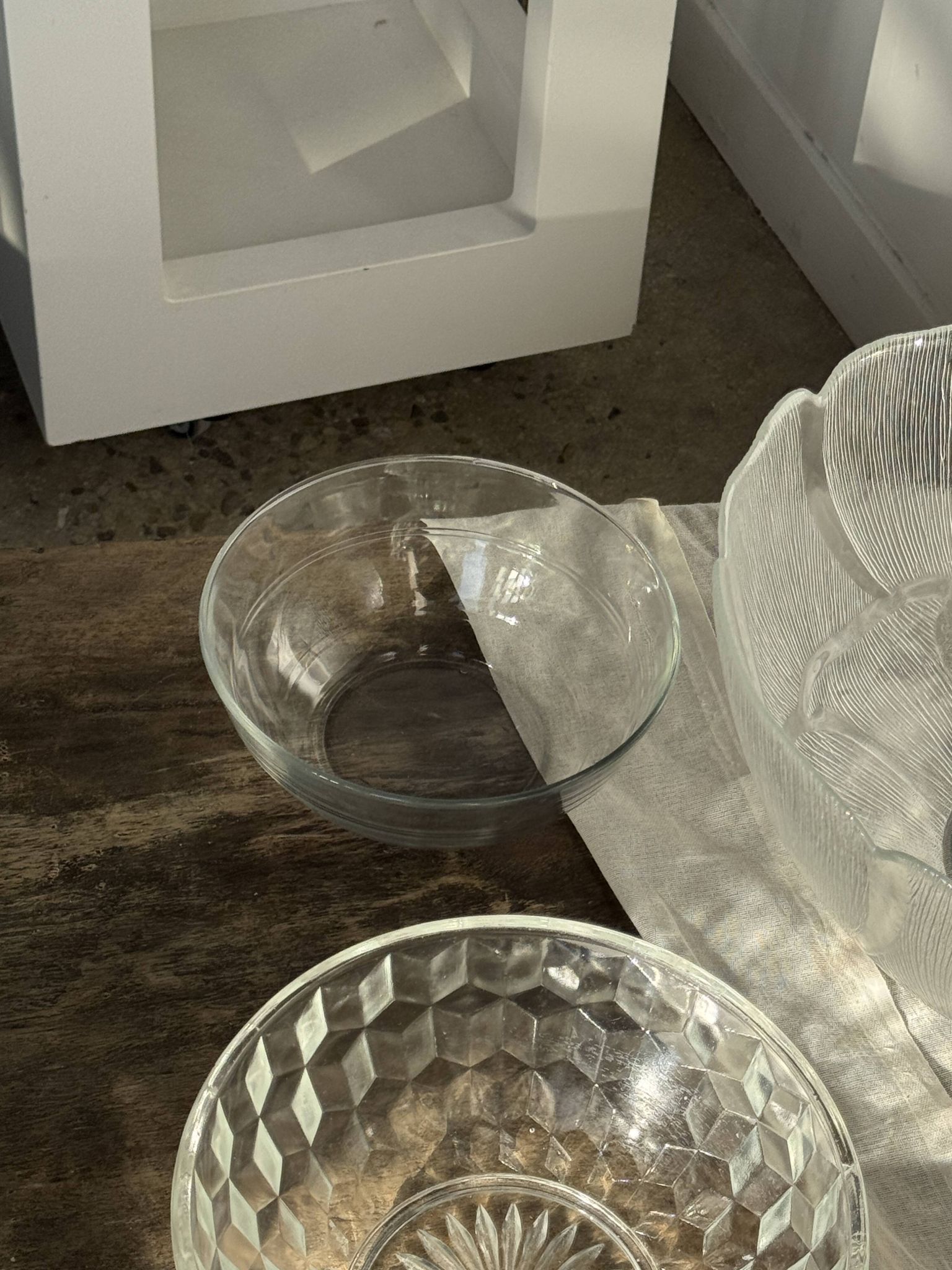 Petit saladier en verre vintage à motif de cubes