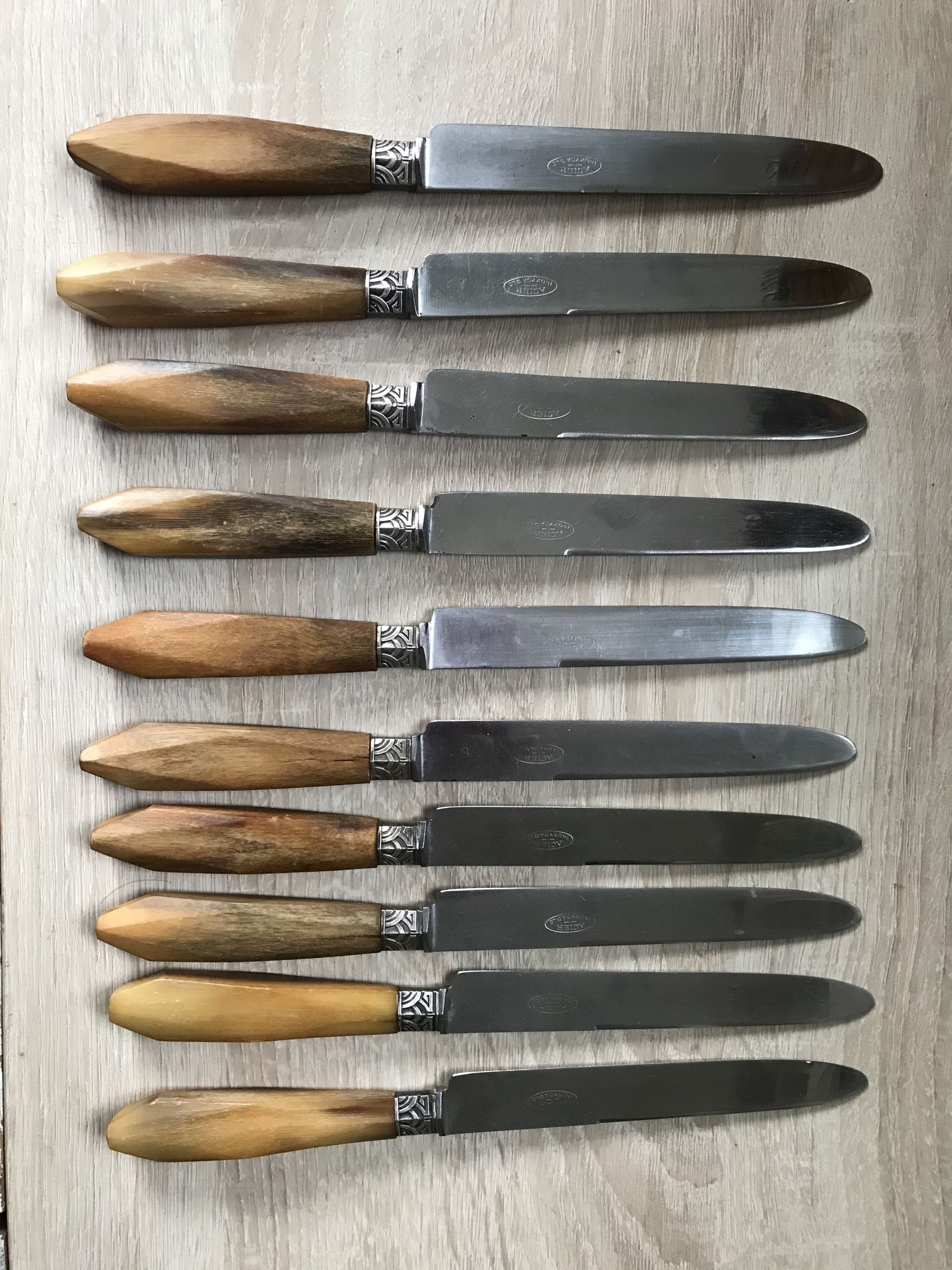 Set de 10 couteaux Art déco