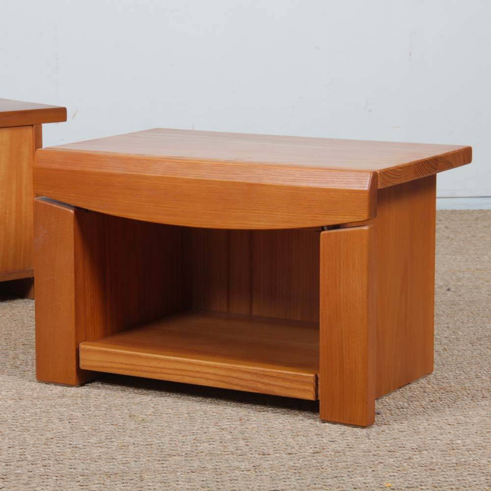 Pair of elm bedside tables, French work from the 1980s.