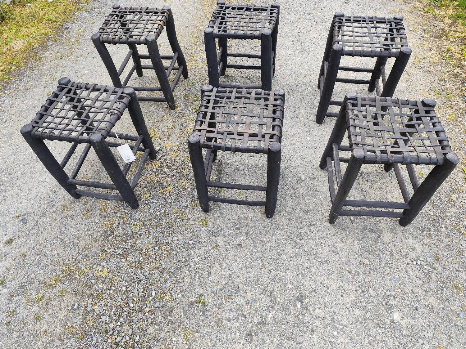 6 tabourets bois assise tressée de Cuir Nina Kaufmann