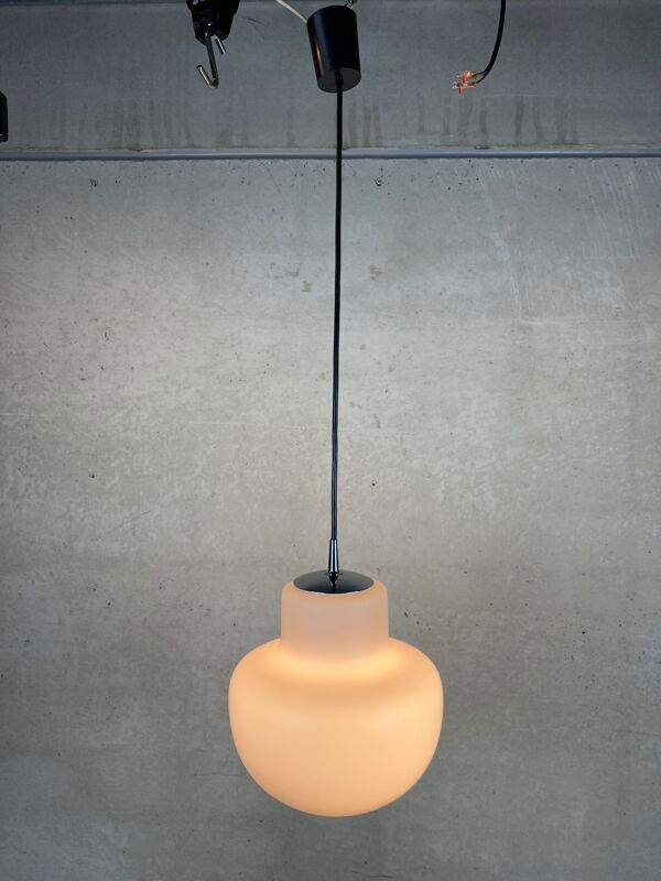 Suspension 'champignon' opaline vintage – Peill & Putzler