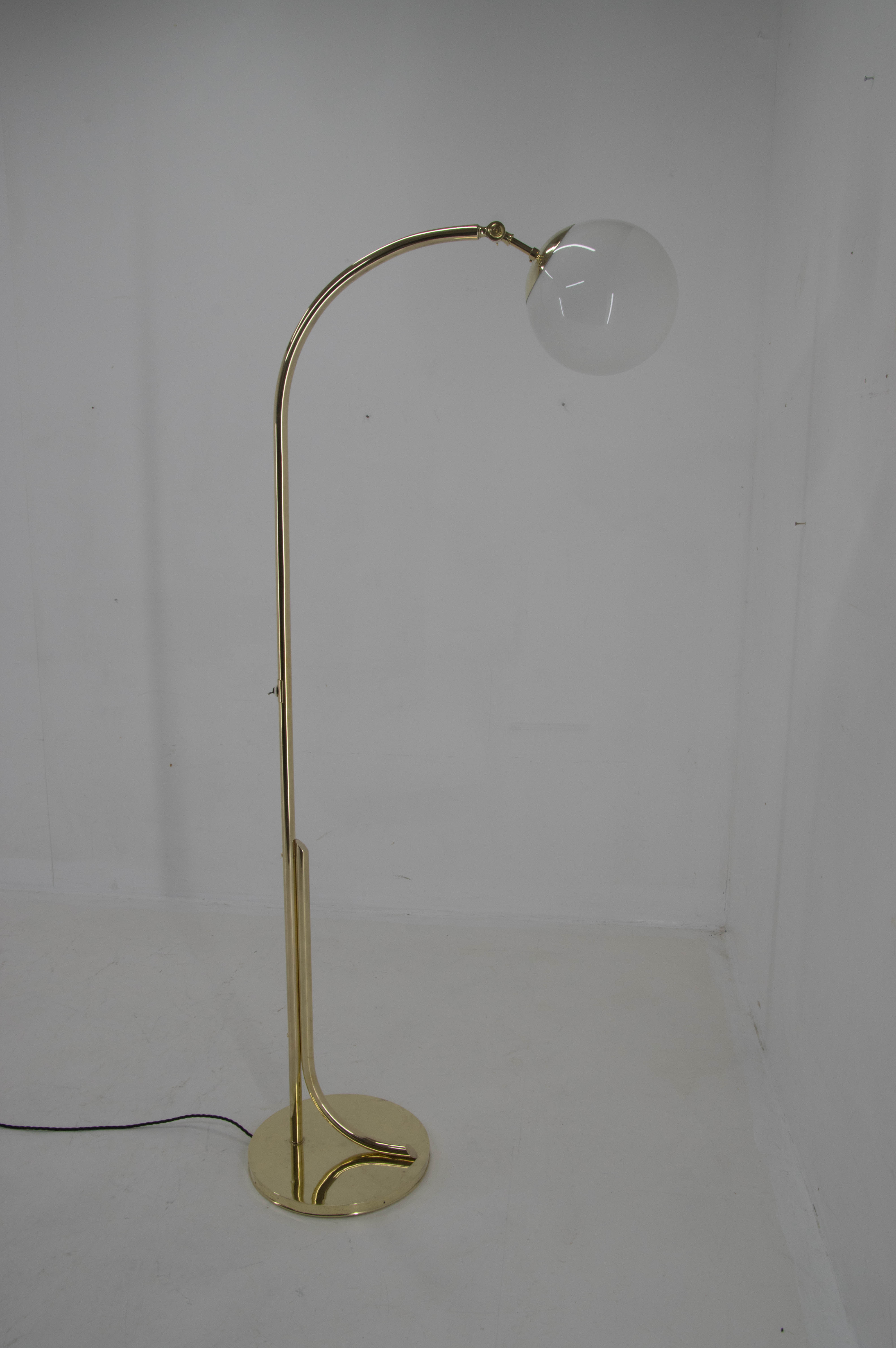 Art deco brass floor lamp, 1930