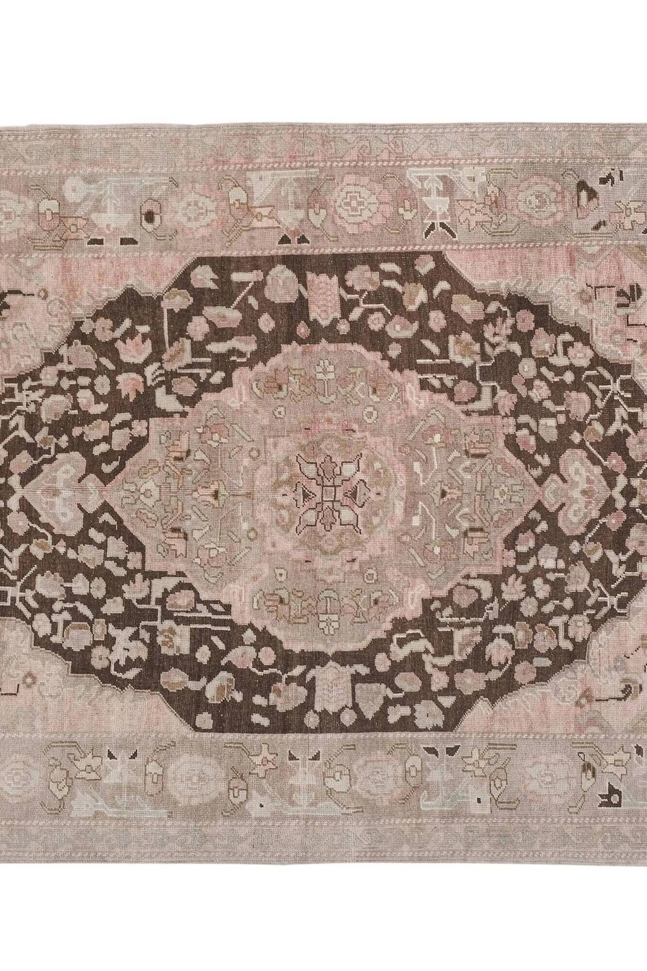 Vintage handmade Turkish rug 170x245 cm