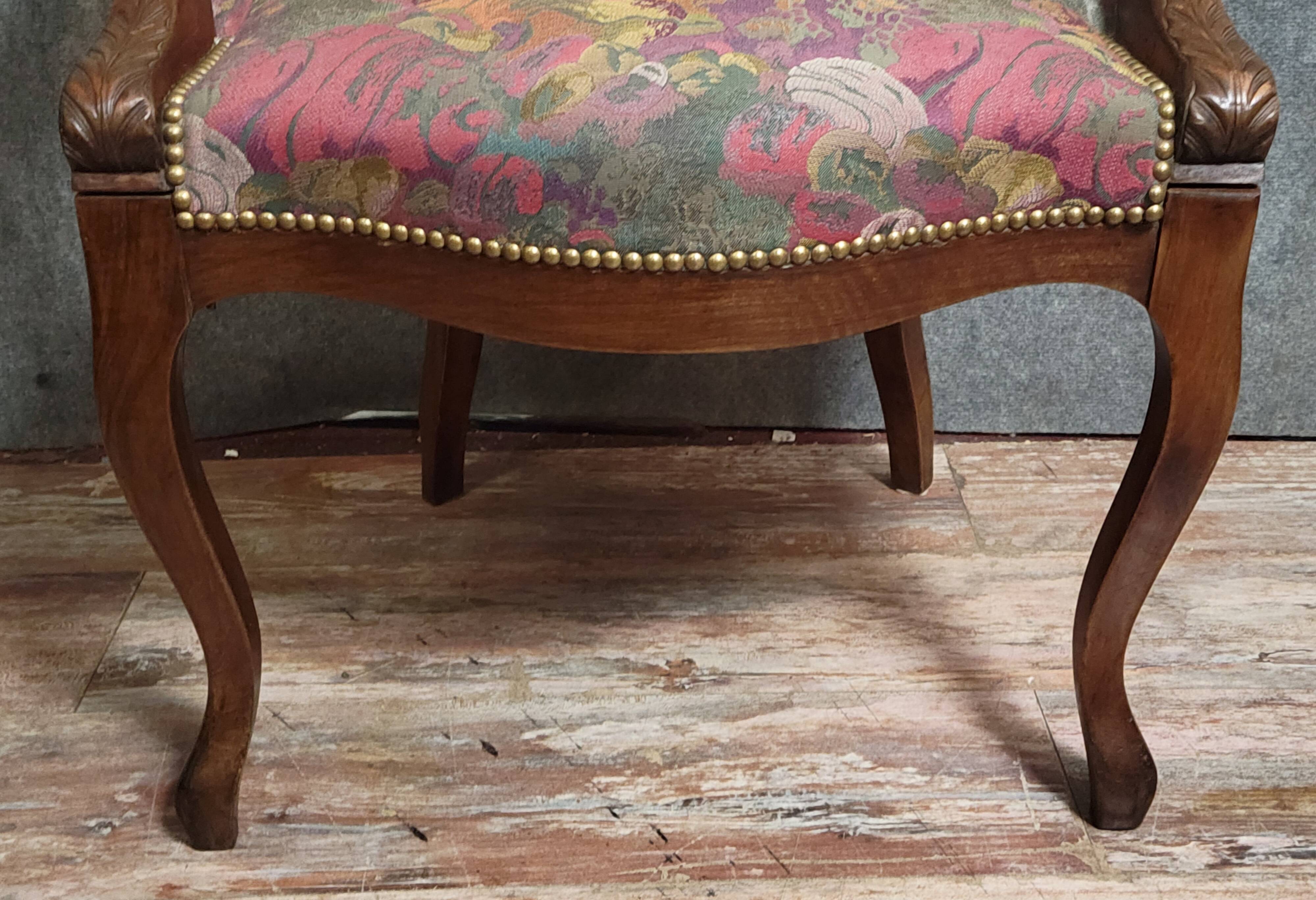 Gondola office chair from the Restoration period, dating from the early 19th century.