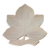 Hand-carved vine leaf wooden empty pocket