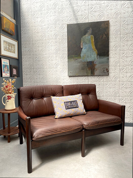 Scandinavian bench in chocolate leather