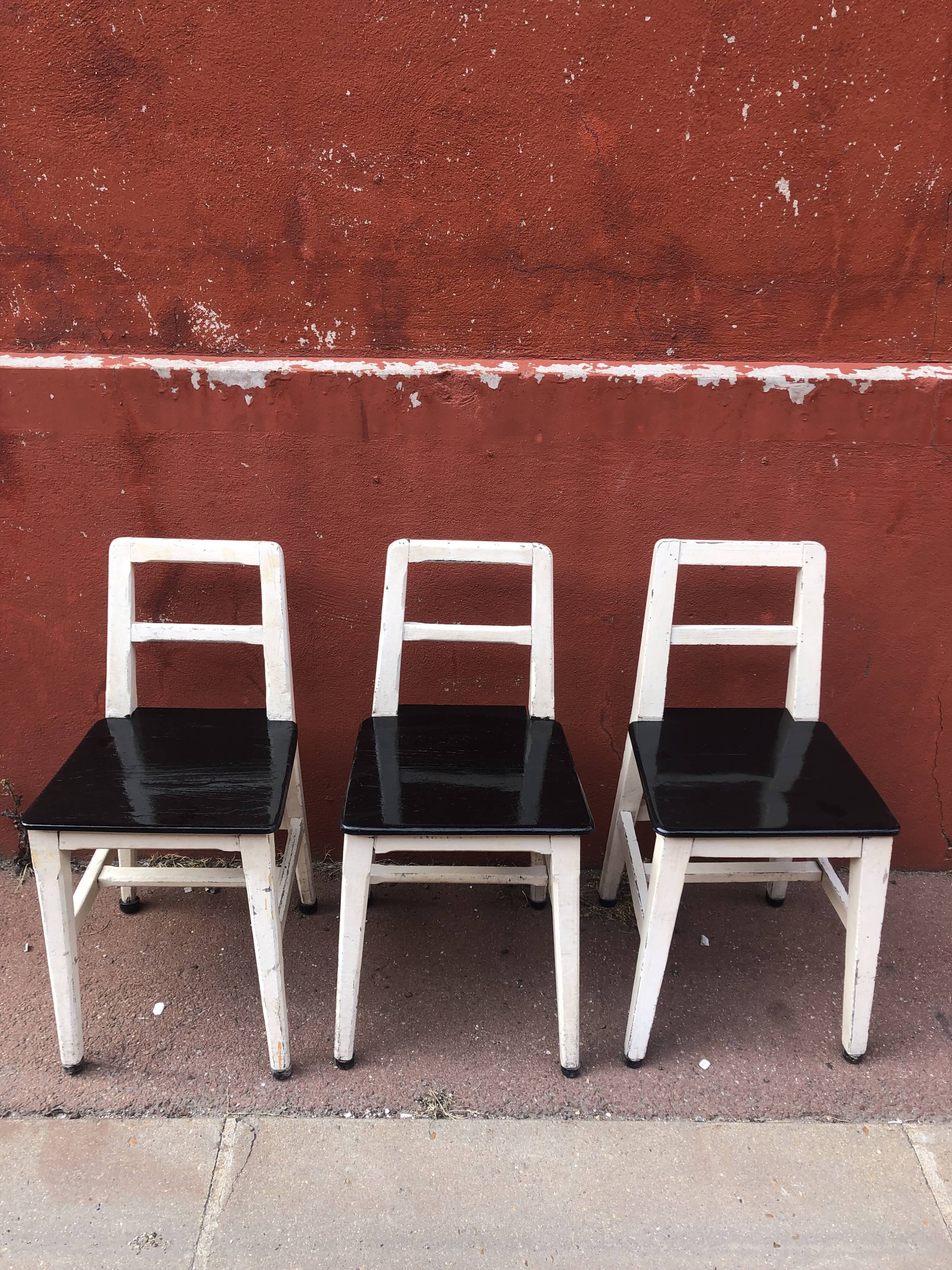 Lot of 3 vintage chairs