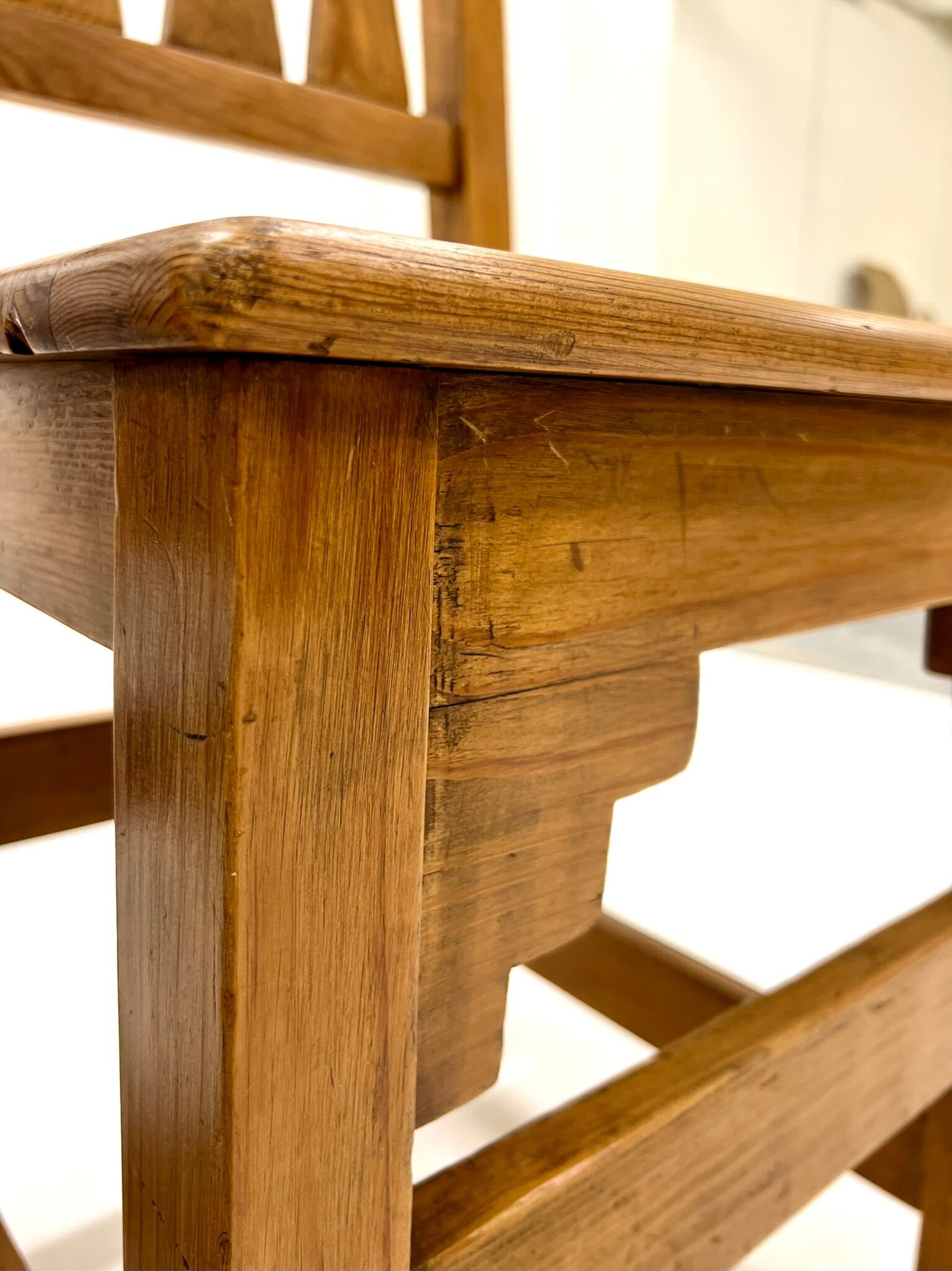 Set of 4 vintage wooden chairs