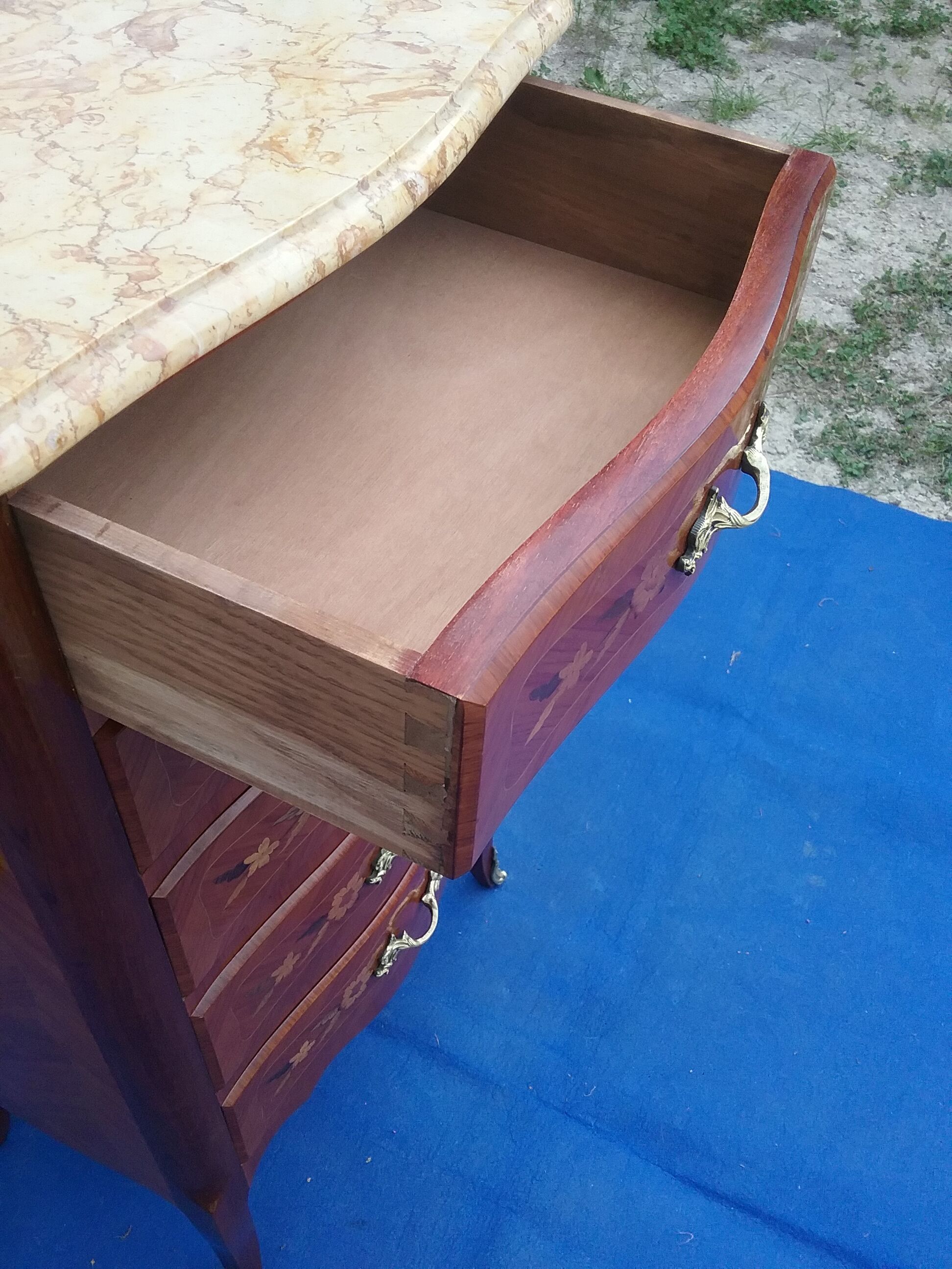 Chiffonnier en marqueterie