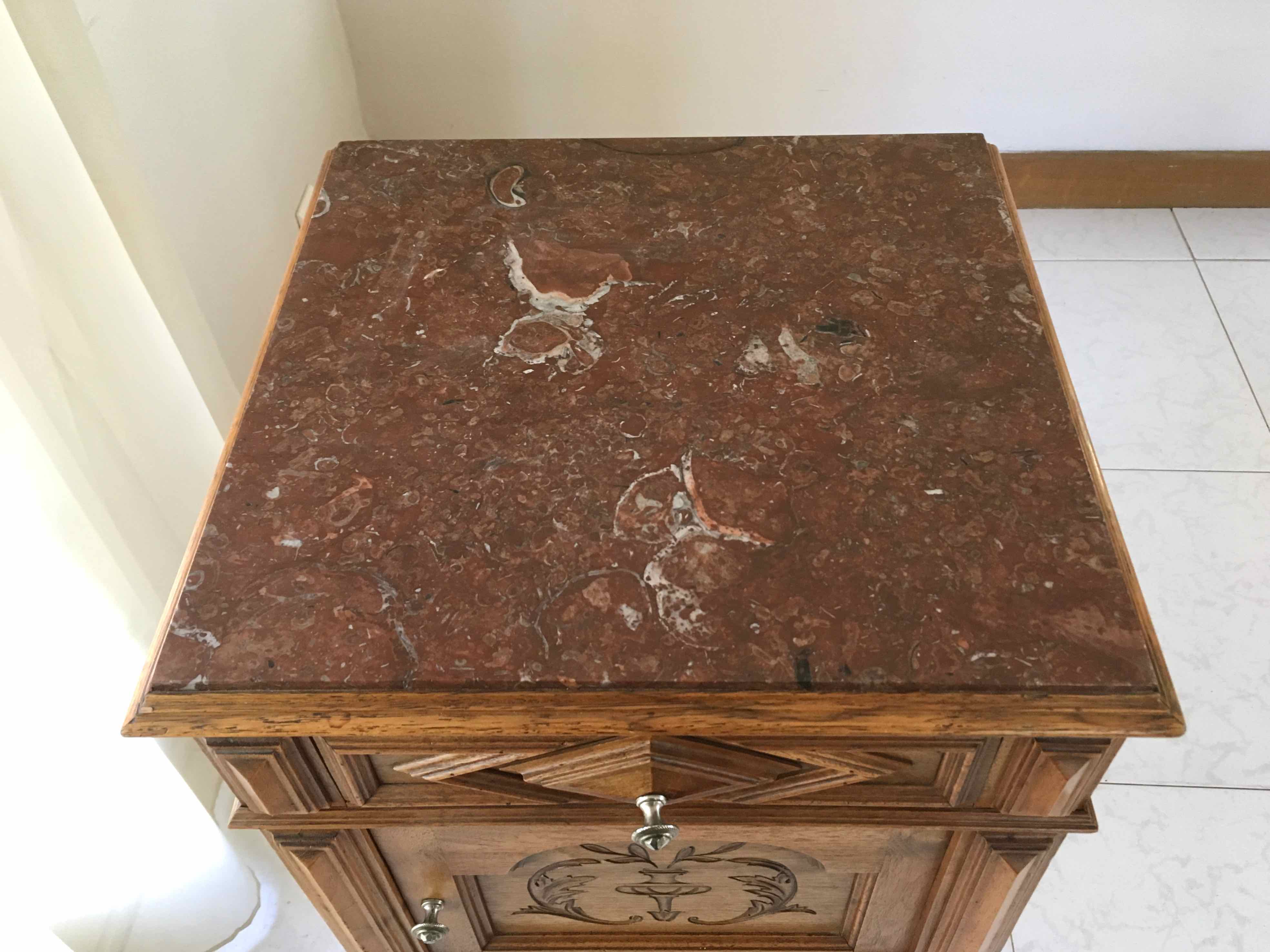 Table de nuit ancienne meuble d’appoint
