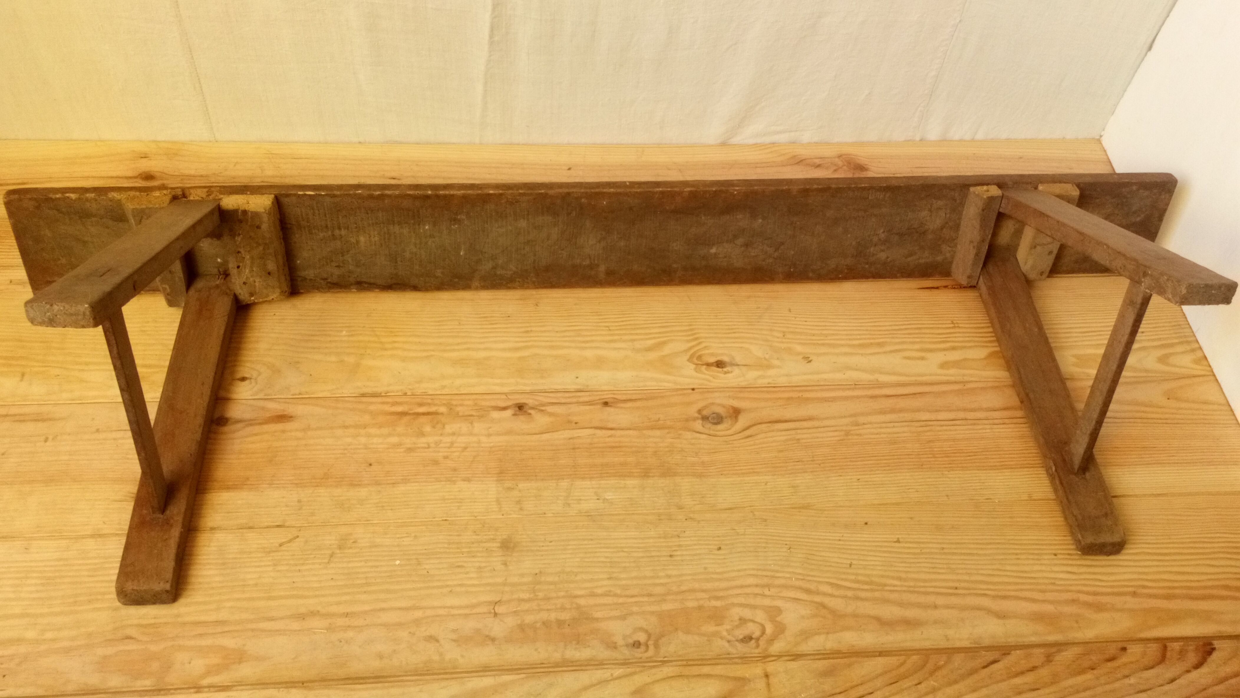 Little farm in oak bench