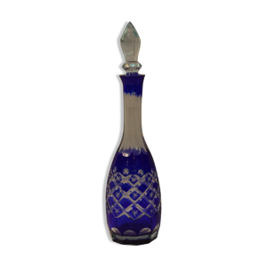 Carafe bleue à bouchon