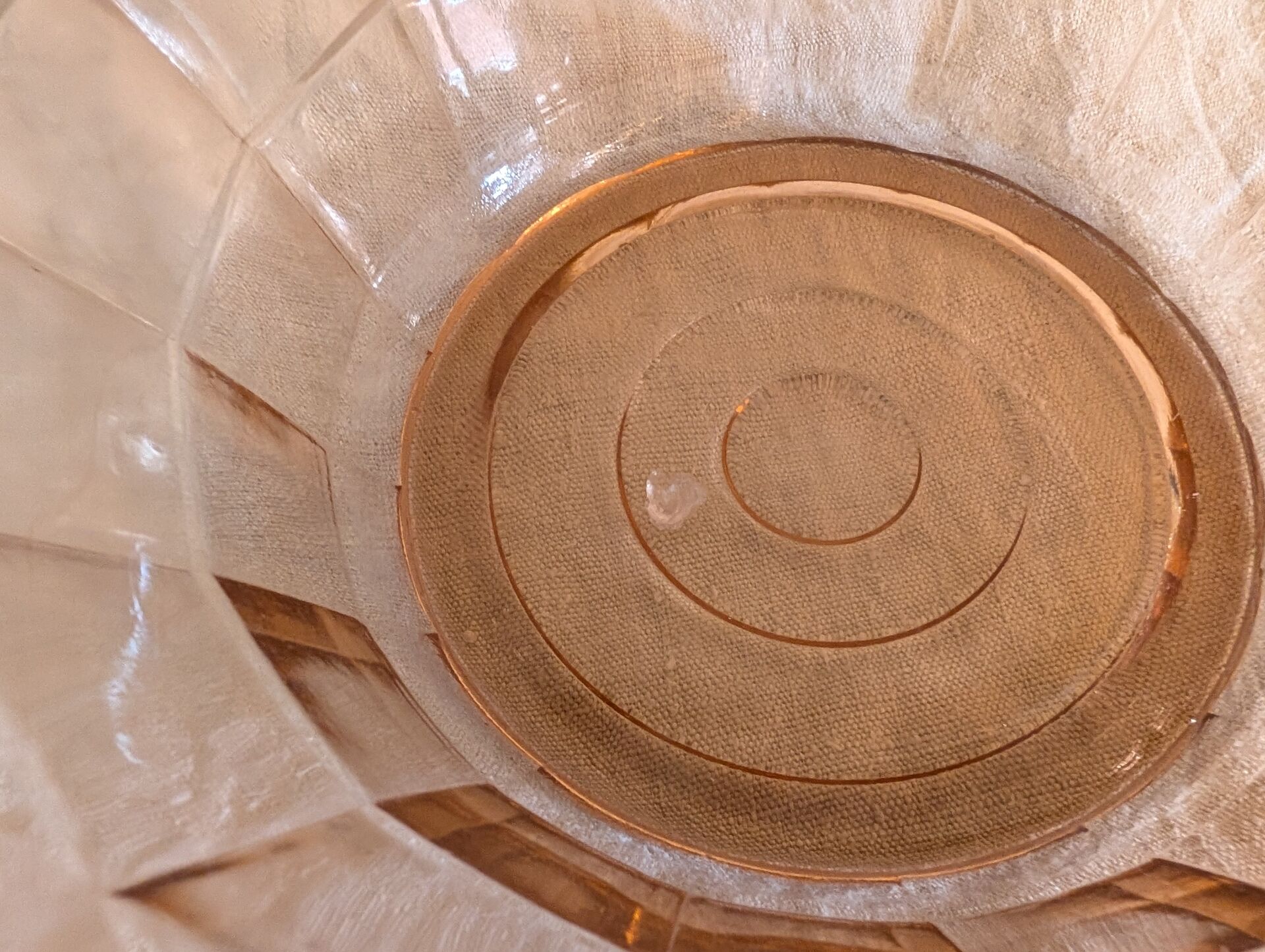 Amber light 1940s–50s – Salad bowl & serving plate