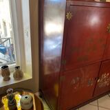 Asian wardrobe in red lacquer Thanh Le
