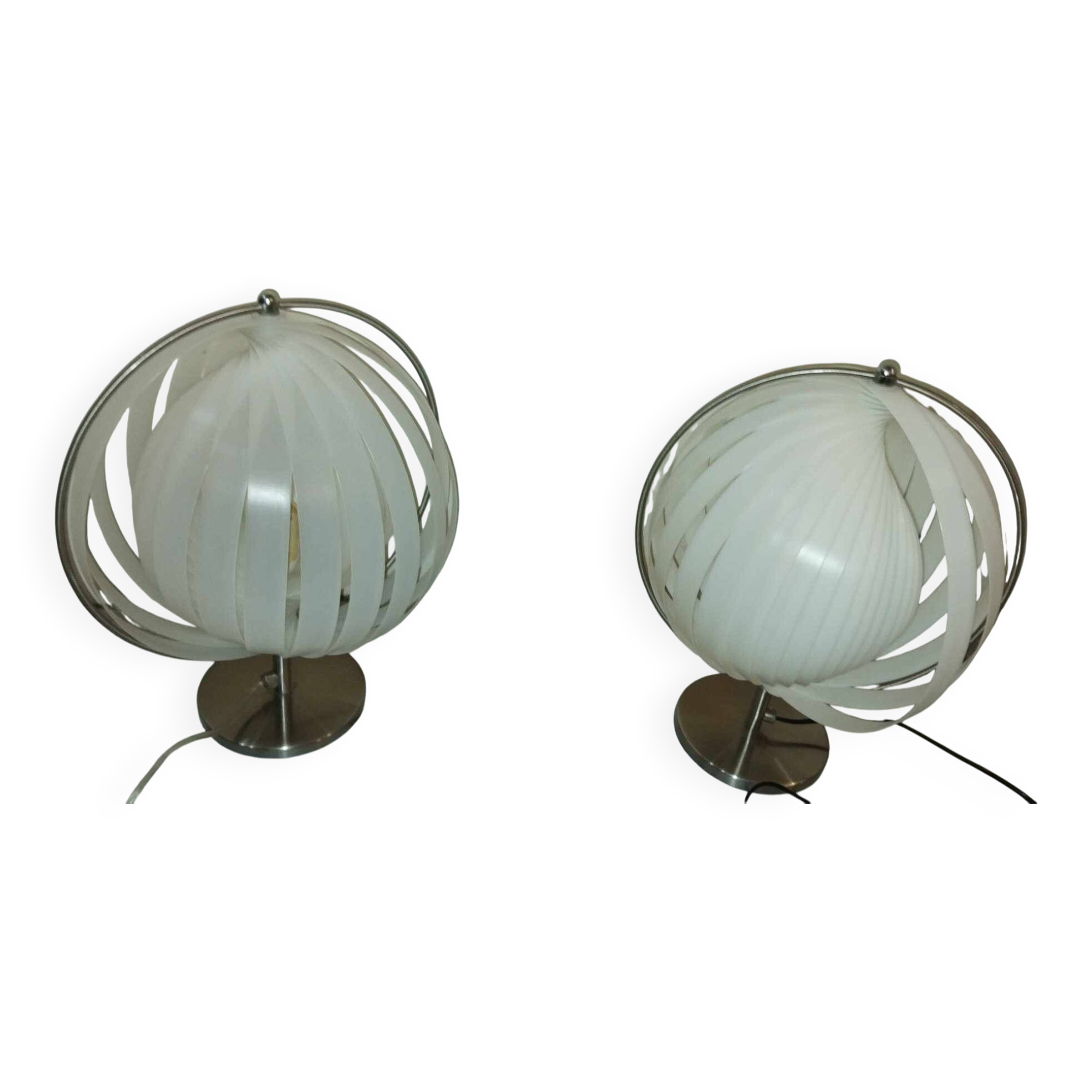 Pair of moon 70's lamps by verner panton, casa publisher